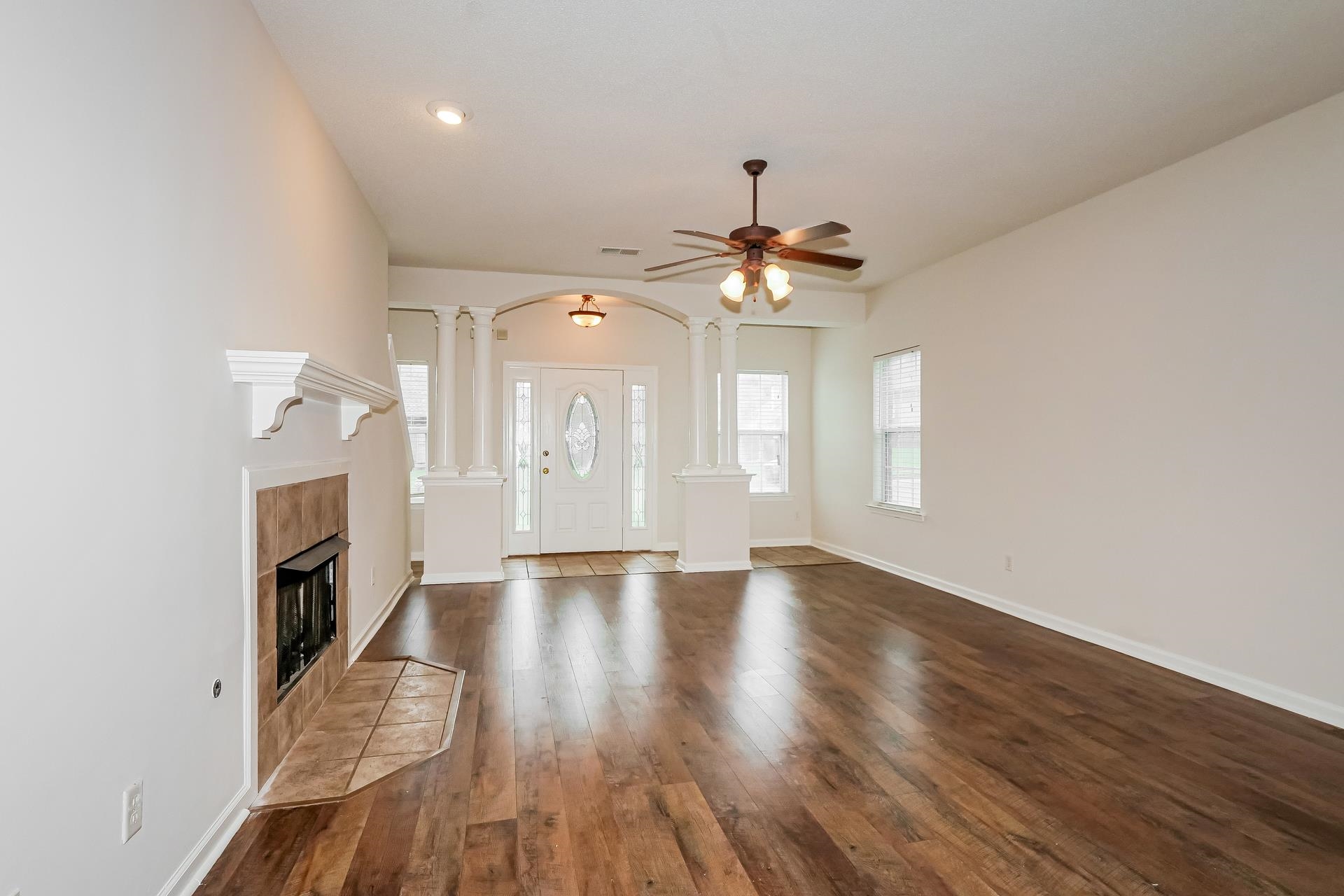 5634 Tulip Grove Dr Property Photo 8