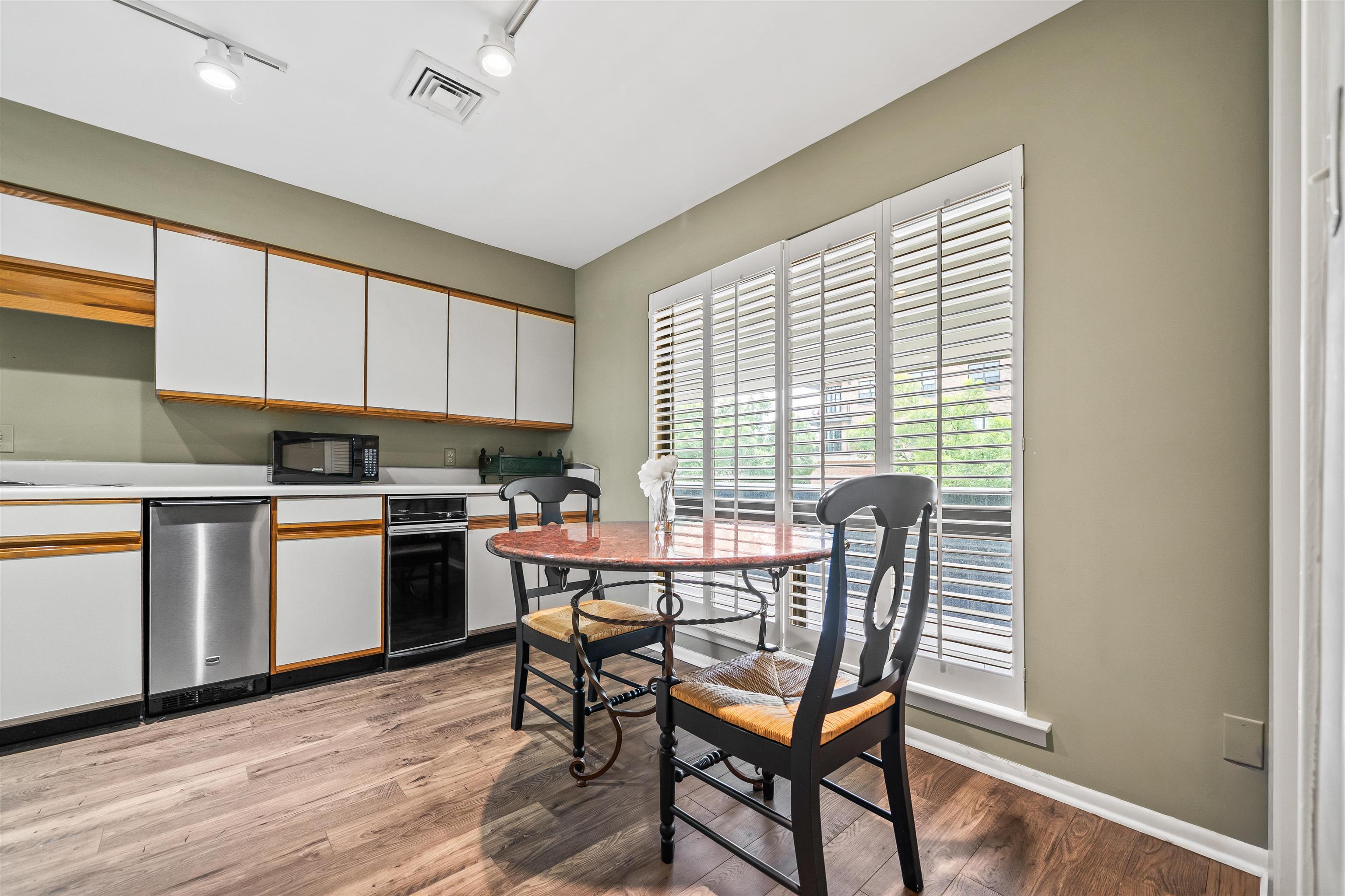 343 Riverbluff Pl 3 Property Photo 6