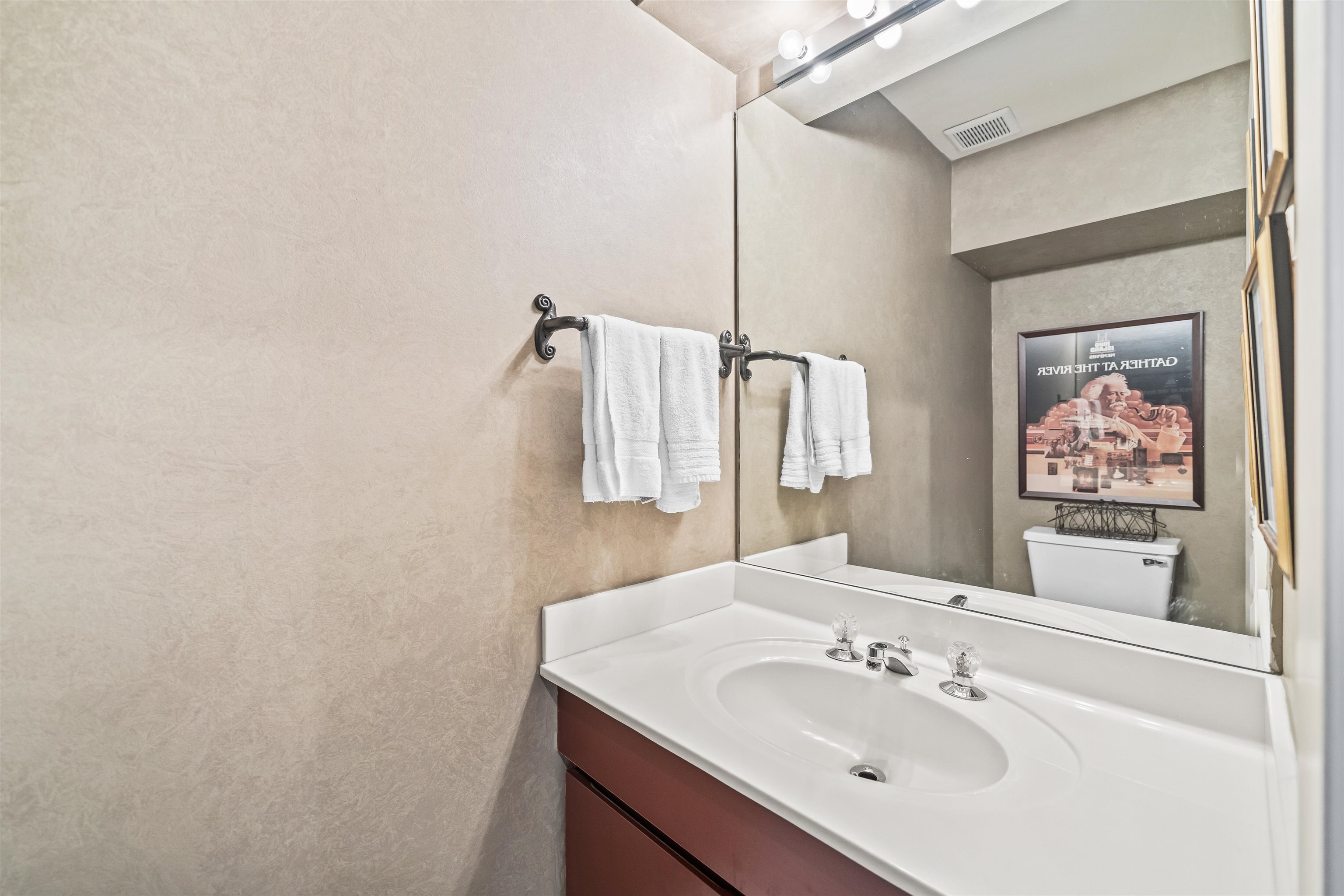 343 Riverbluff Pl 3 Property Photo 18