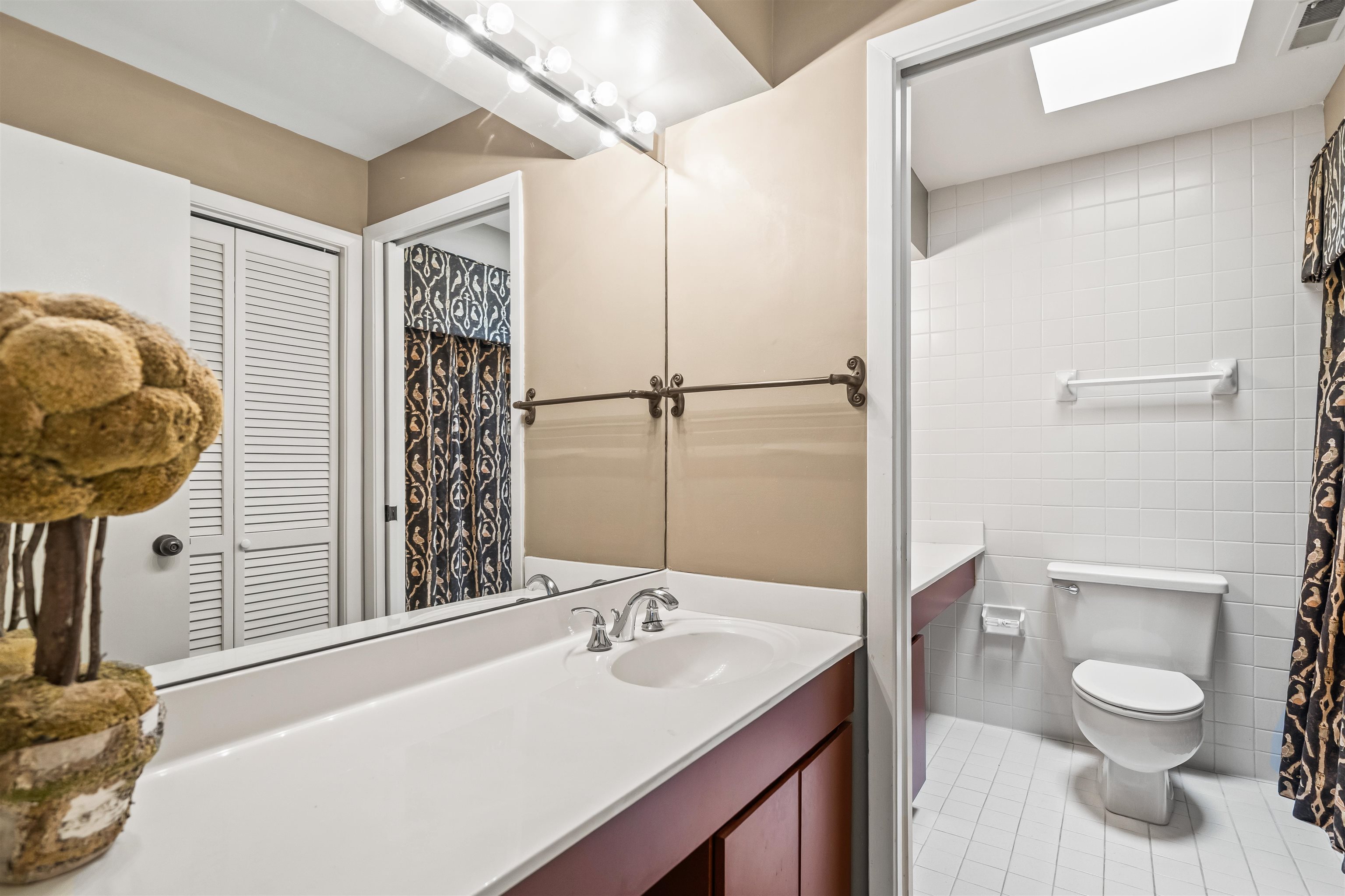 343 Riverbluff Pl 3 Property Photo 21