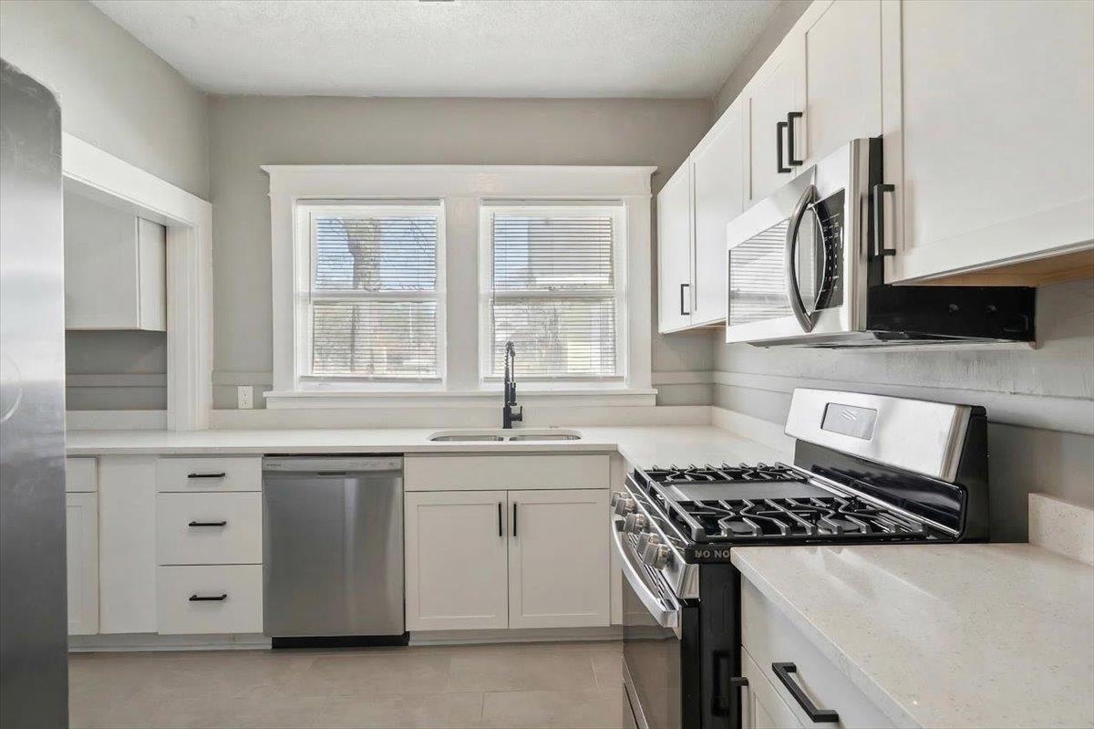 823 N Watkins St Property Photo 10