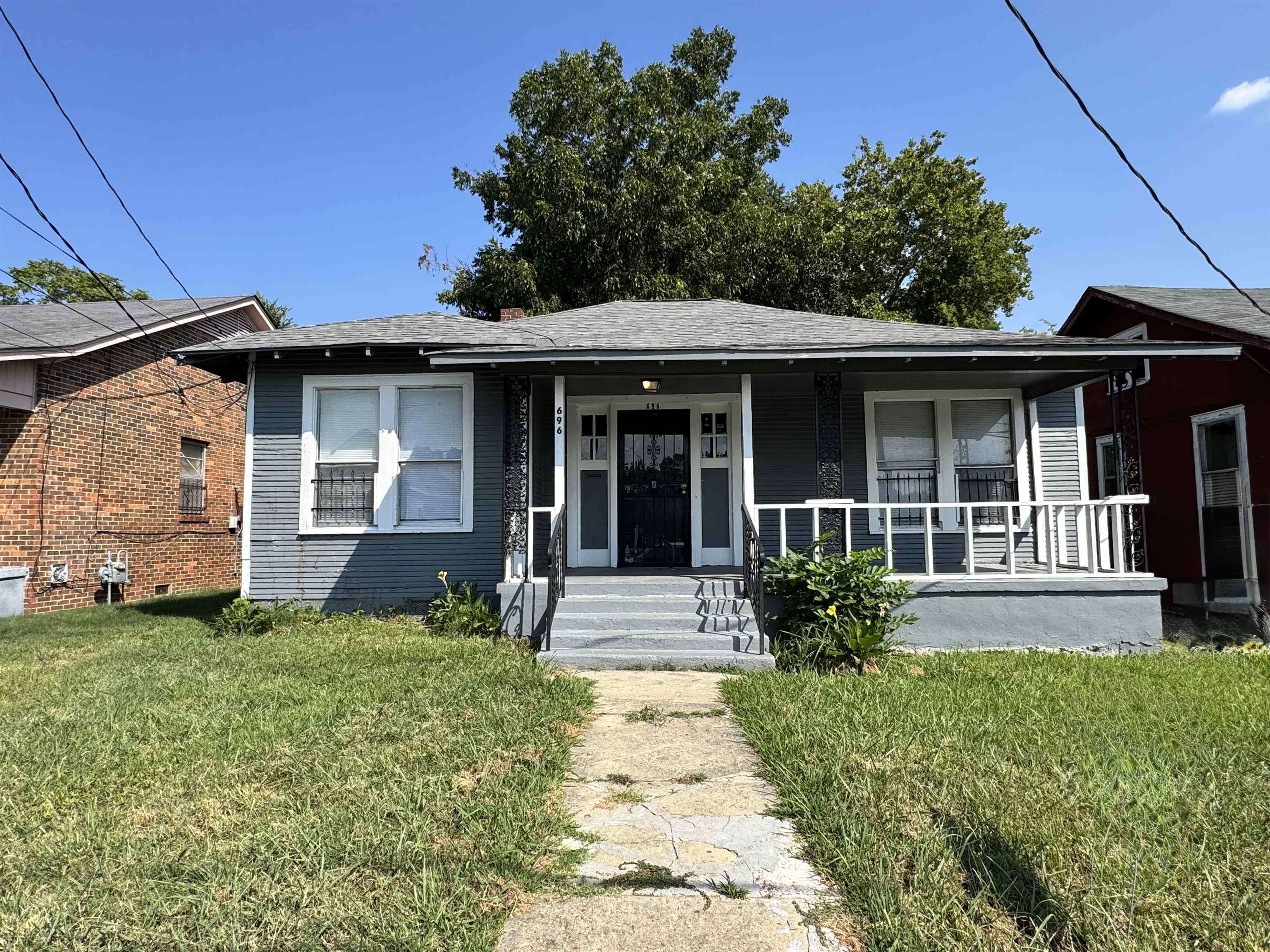 696 Decatur St Property Photo 1