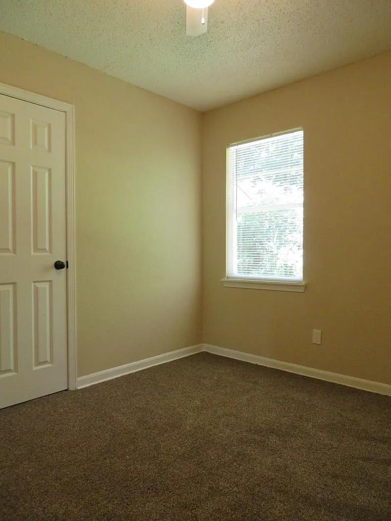 3987 Maynard Dr Property Photo 4