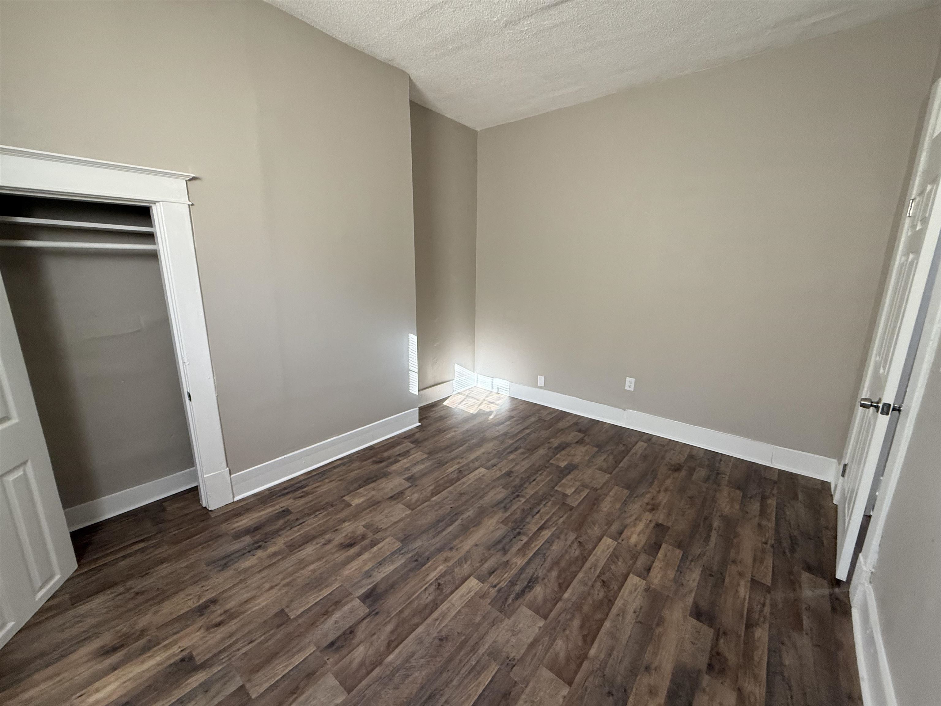 741 E Trigg Ave Property Photo 13