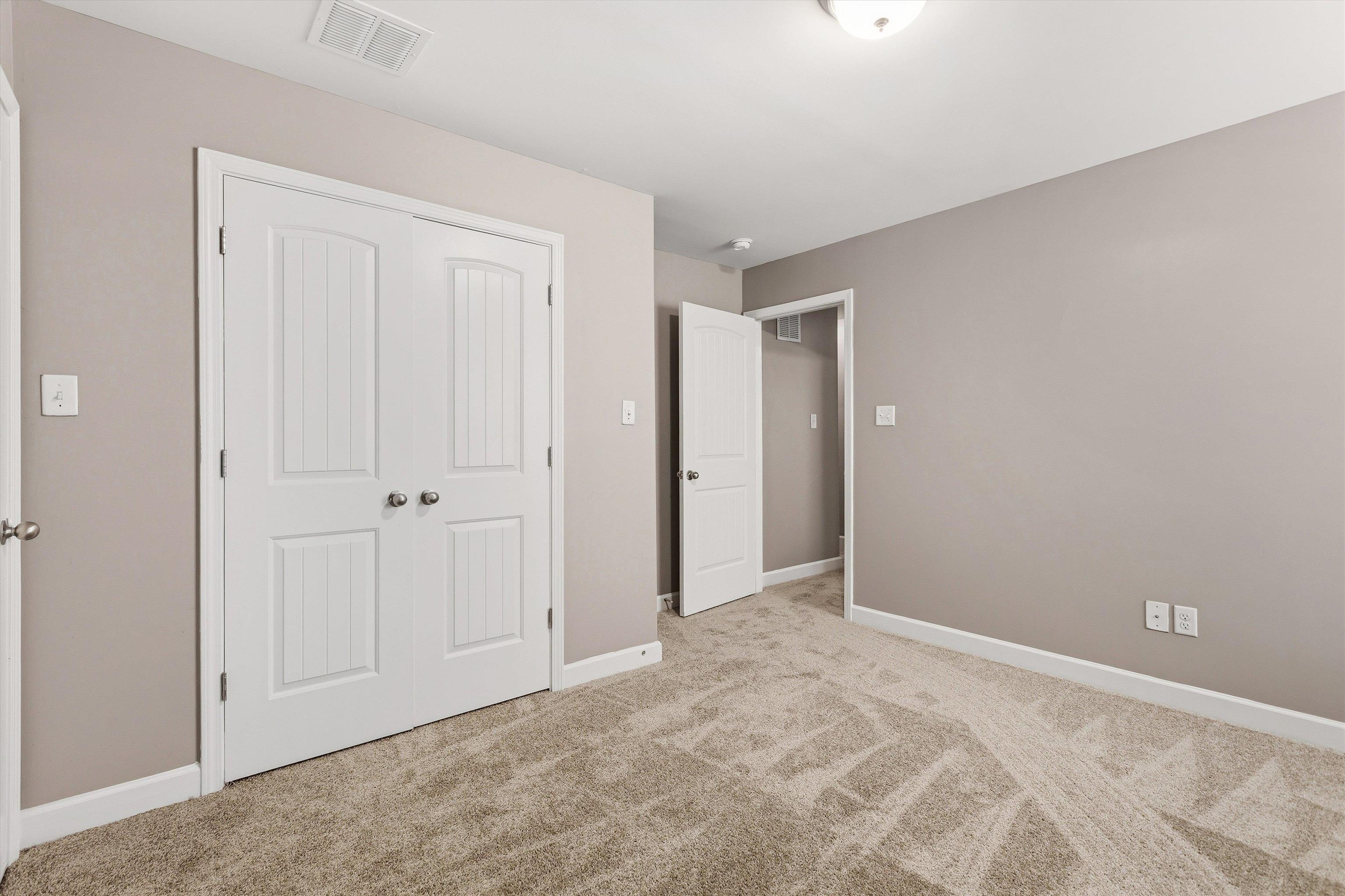 7668 Glen Laurel Way Property Photo 15
