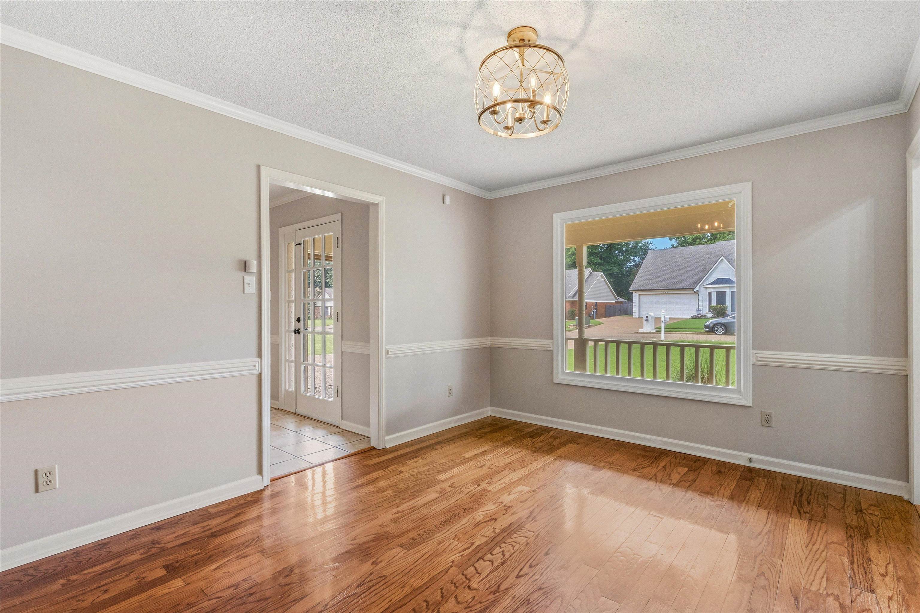 3738 Brook Trail Ln Property Photo 5