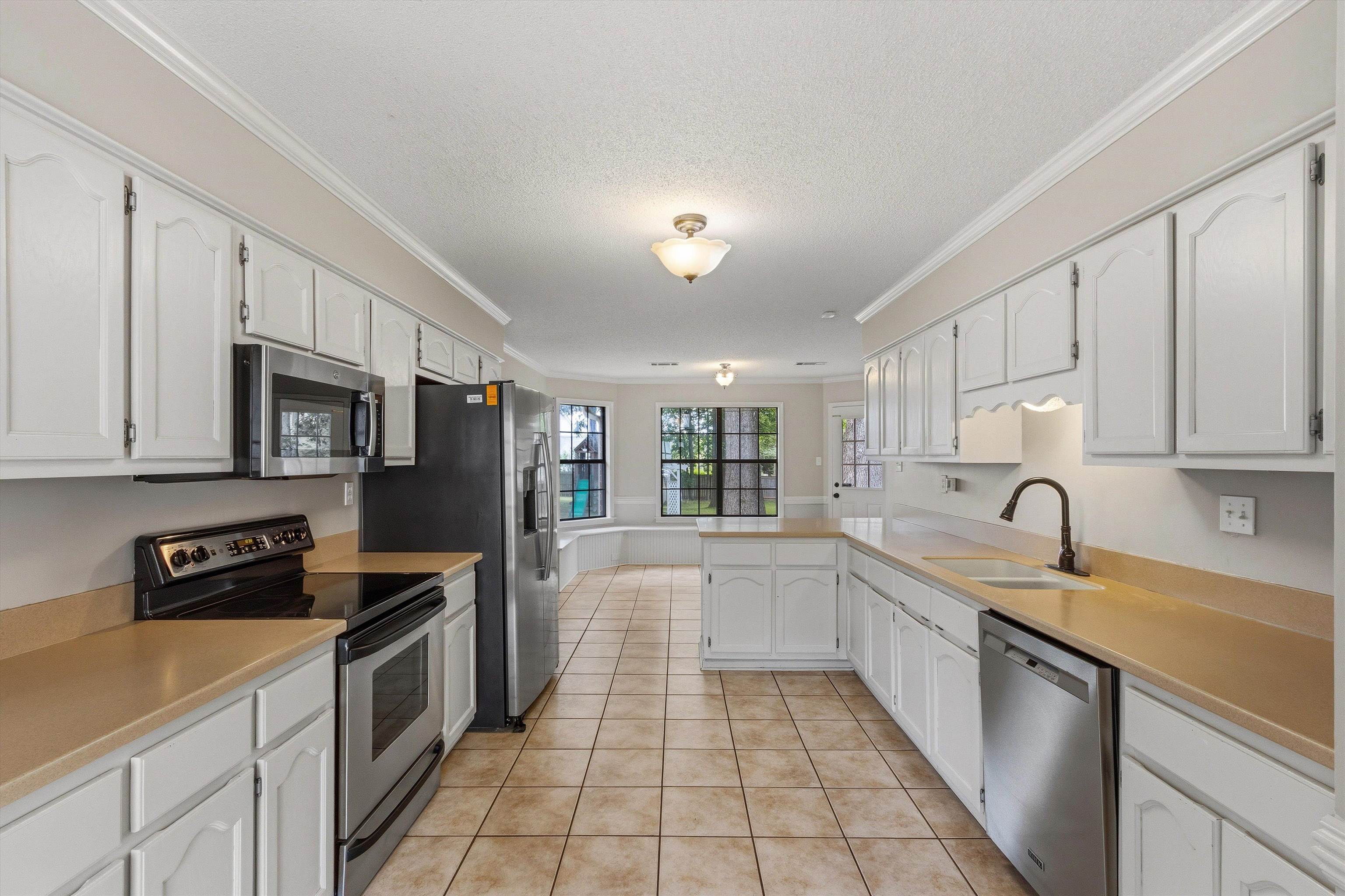 3738 Brook Trail Ln Property Photo 6