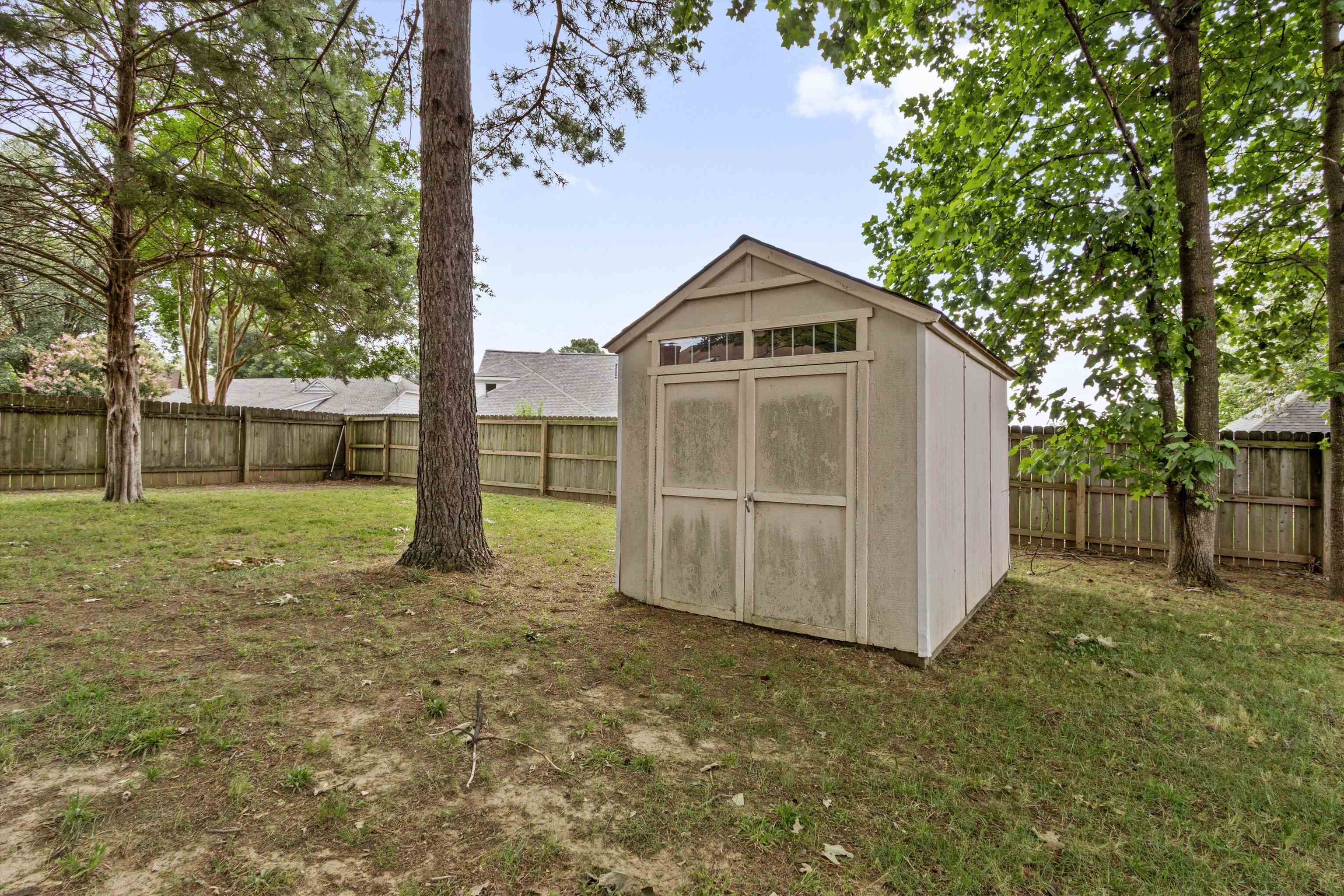 3738 Brook Trail Ln Property Photo 32