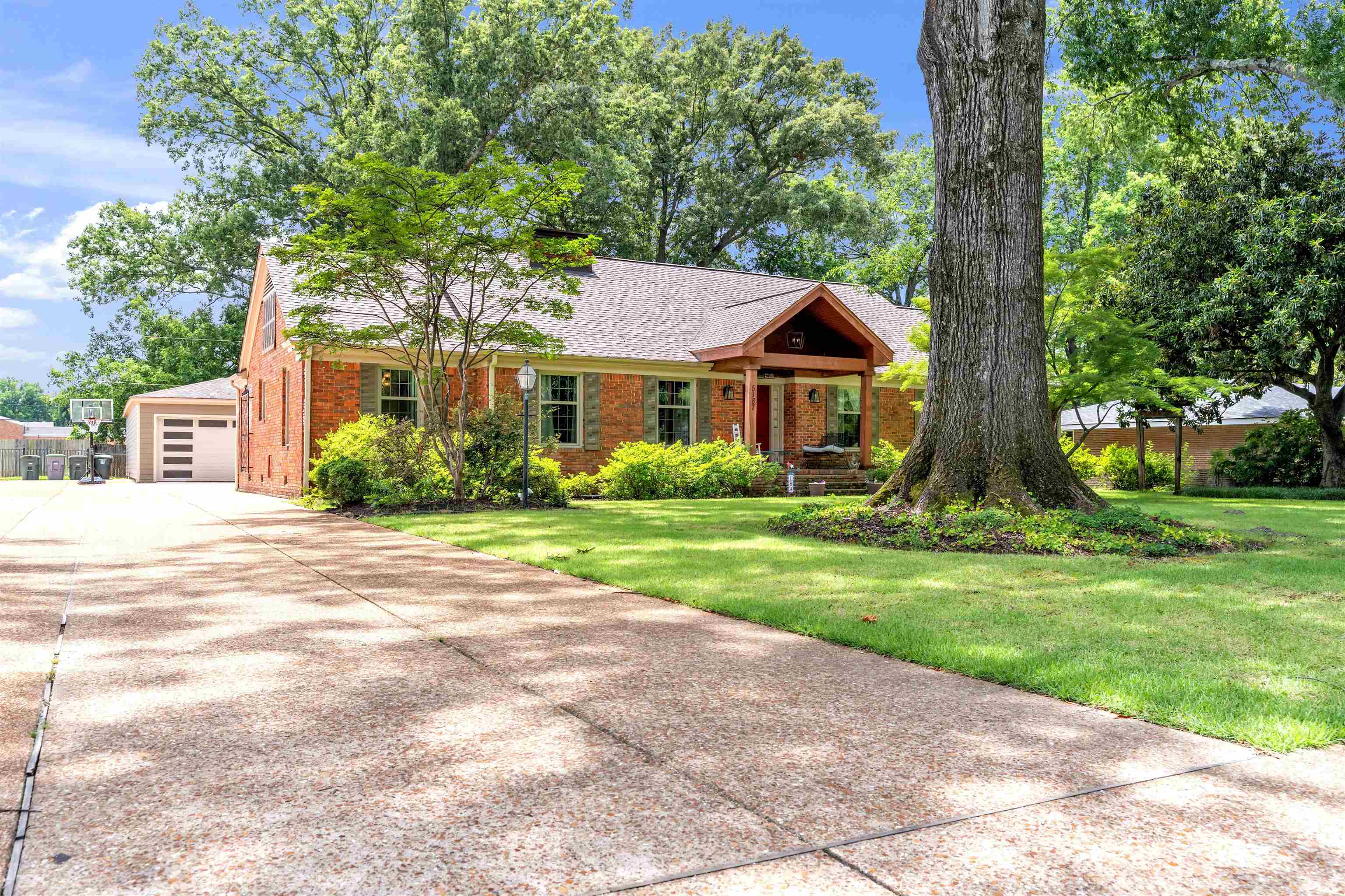 5187 S Angela Rd Property Photo 2