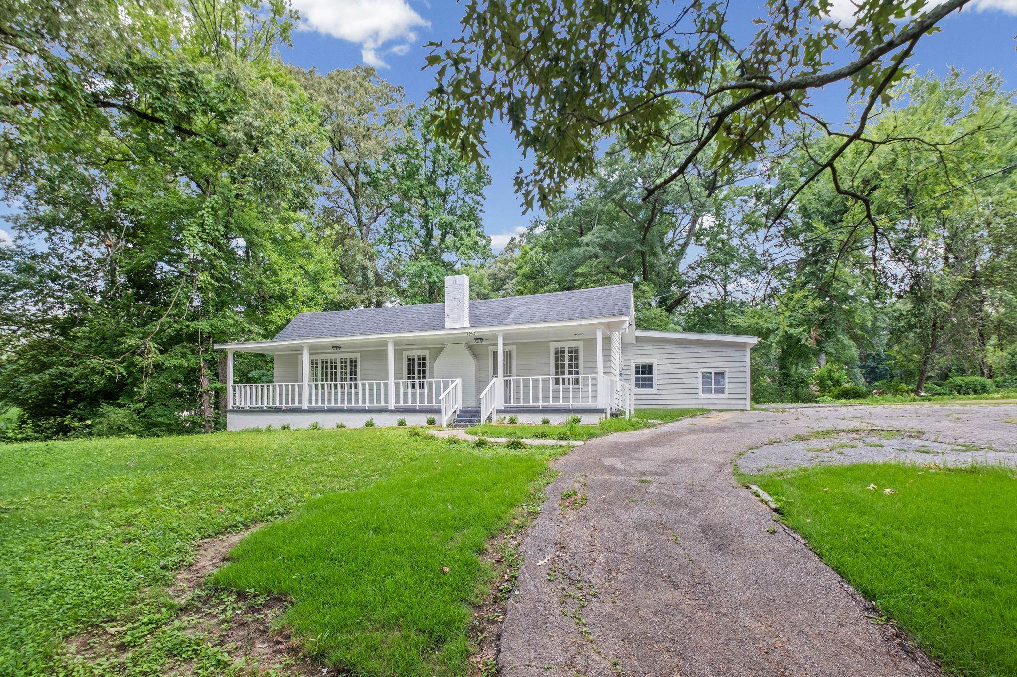 3942 JAMES RD Property Photo 1
