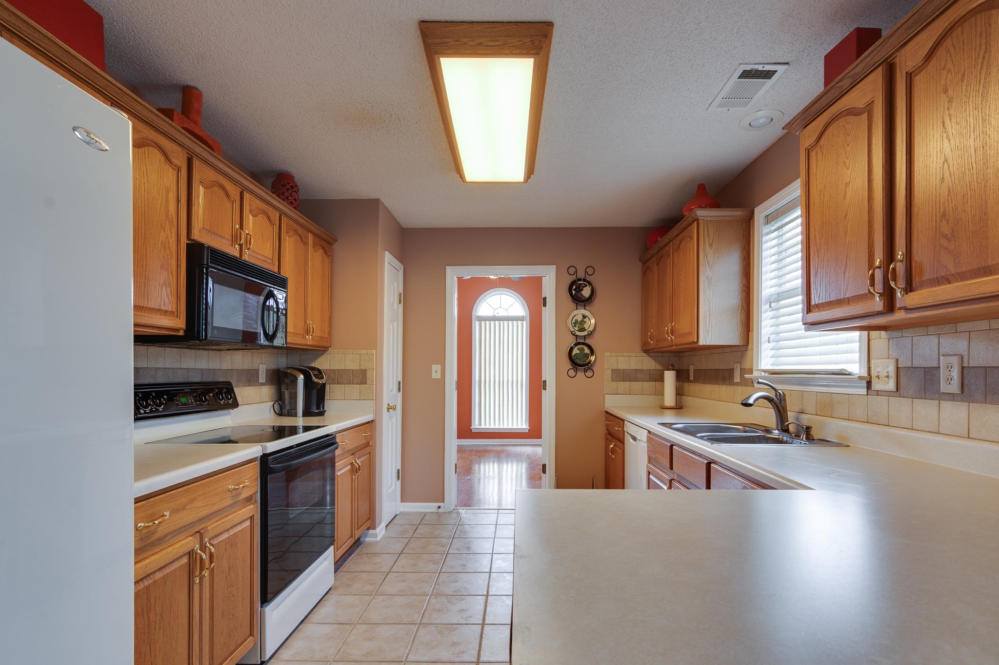 7326 Pinnacle Oaks Dr Property Photo 8
