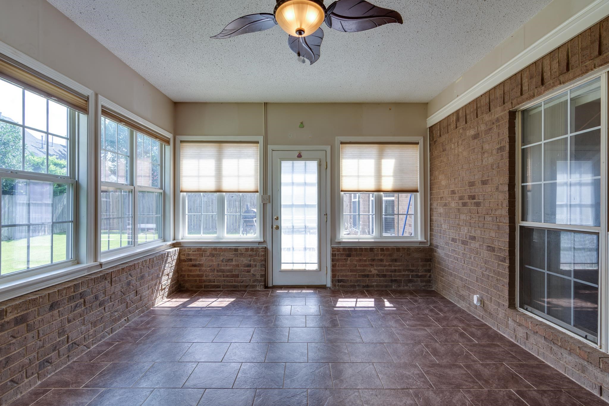 7326 Pinnacle Oaks Dr Property Photo 31
