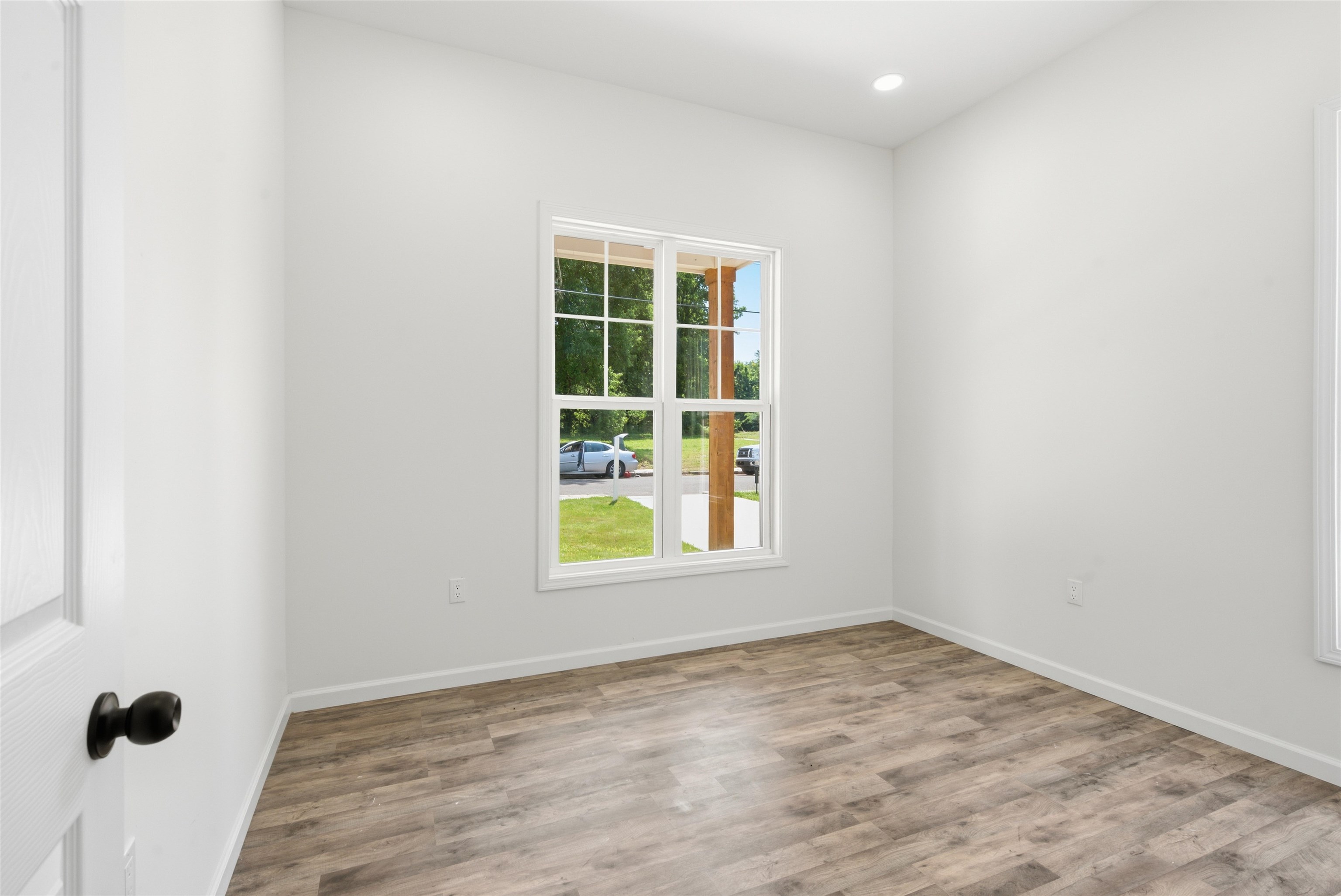 1067 Shaw Pl Property Photo 9
