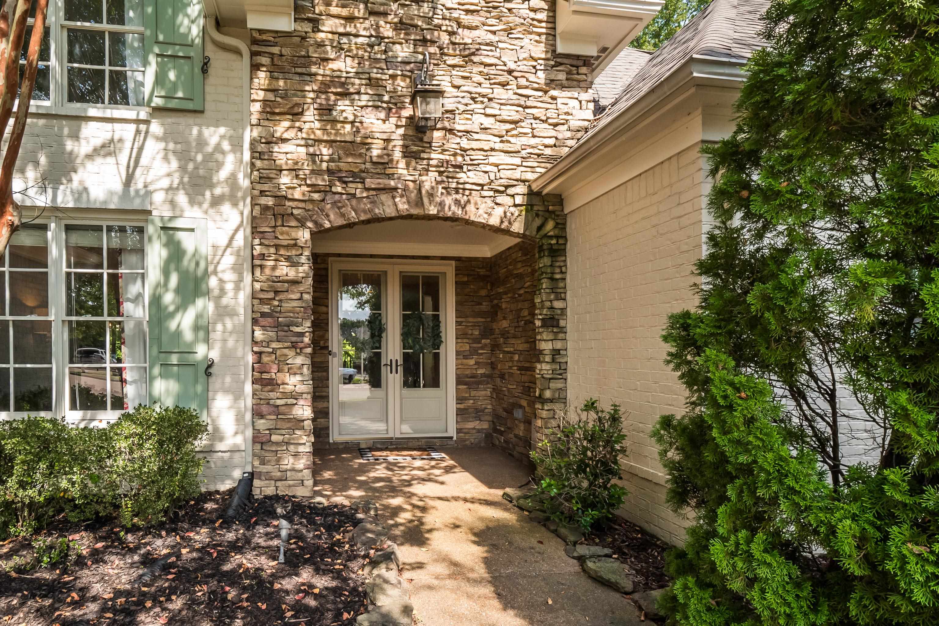 10230 Mackwood Dr Property Photo 3