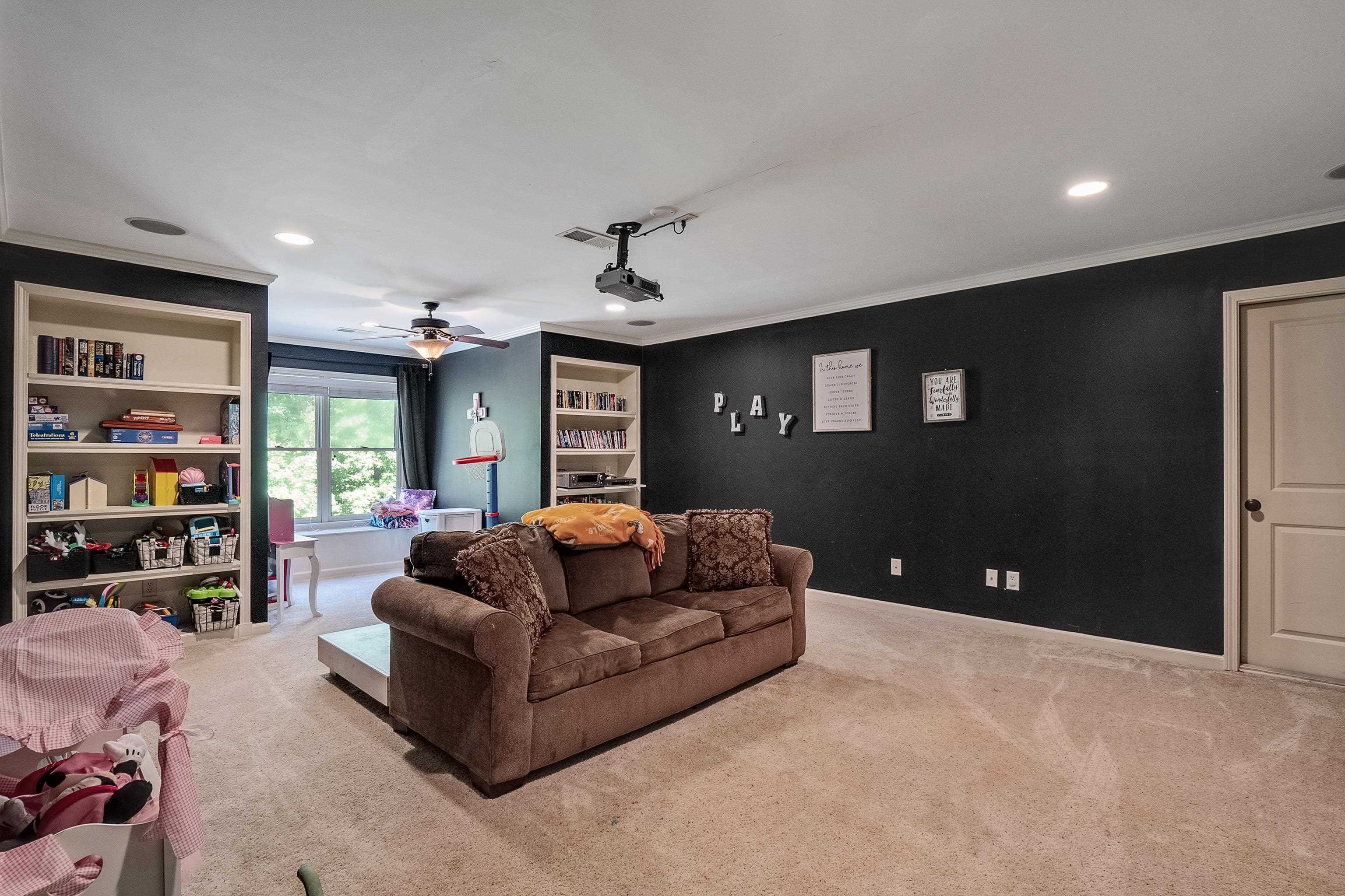 10230 Mackwood Dr Property Photo 28