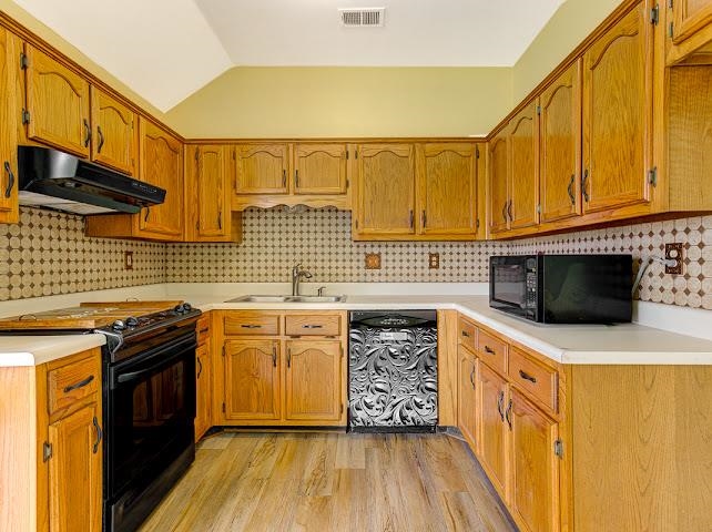 6705 Olivia Forest Rd Property Photo 4