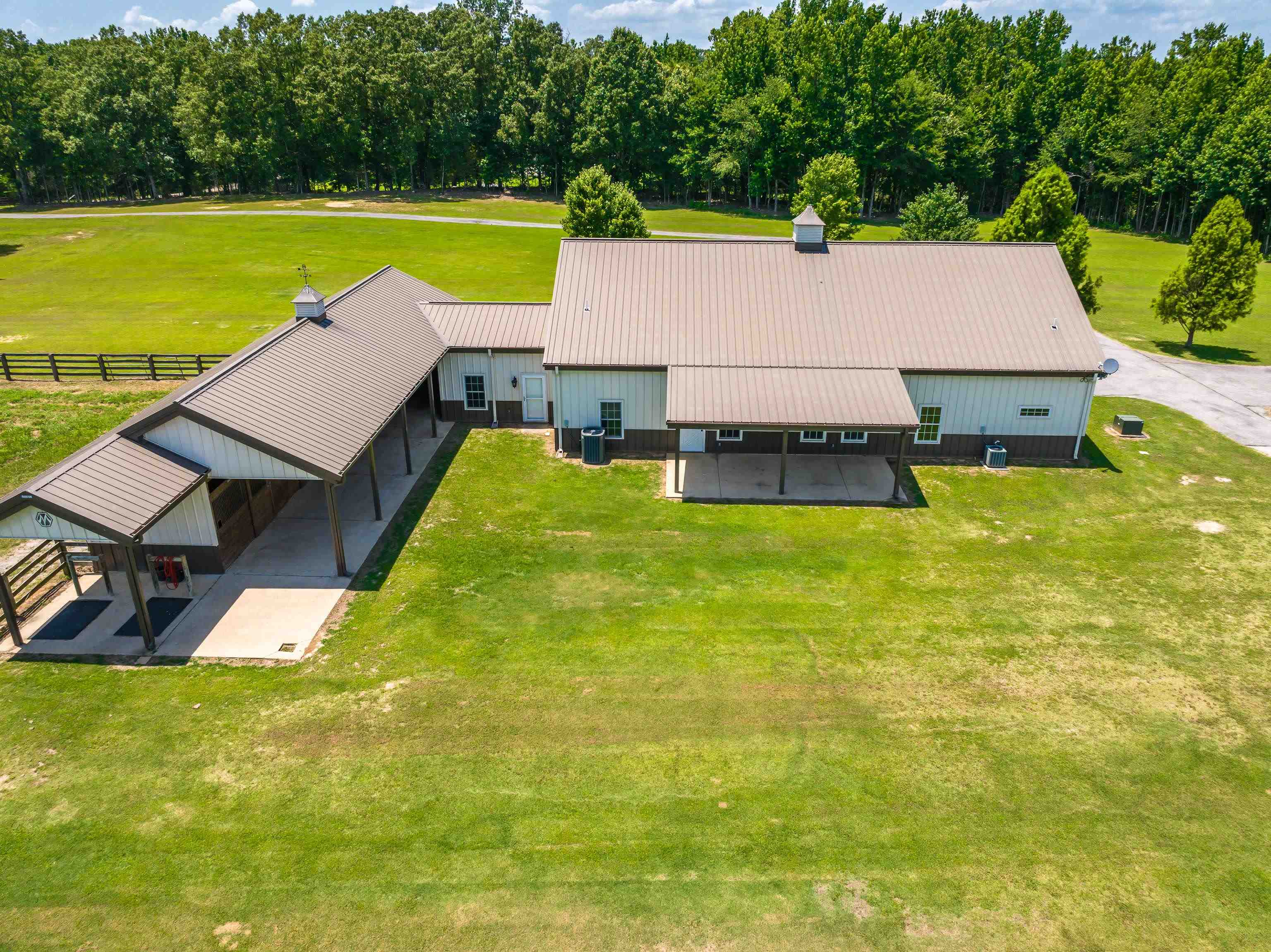 430 Tanasi Dr Property Photo 4