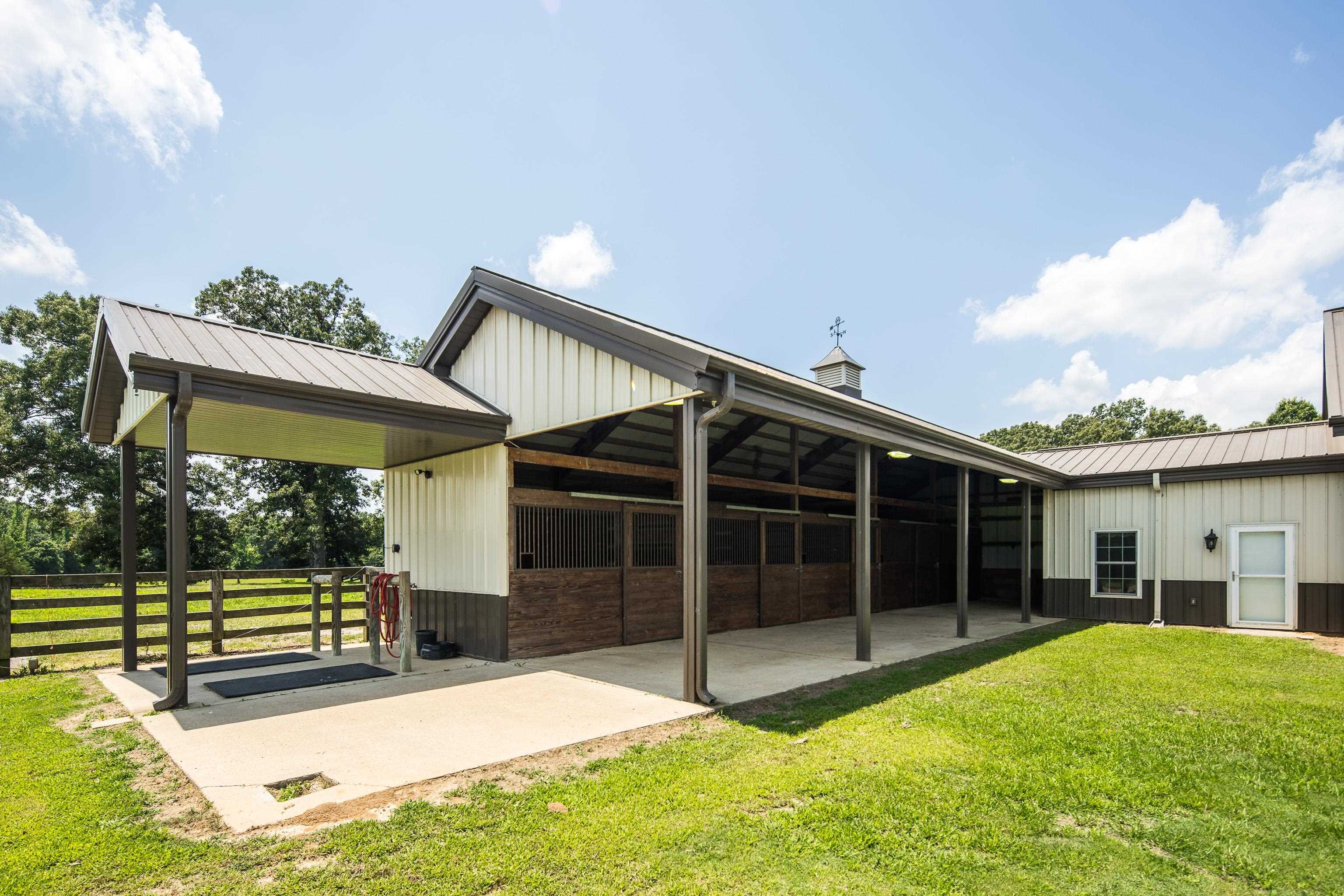 430 Tanasi Dr Property Photo 33