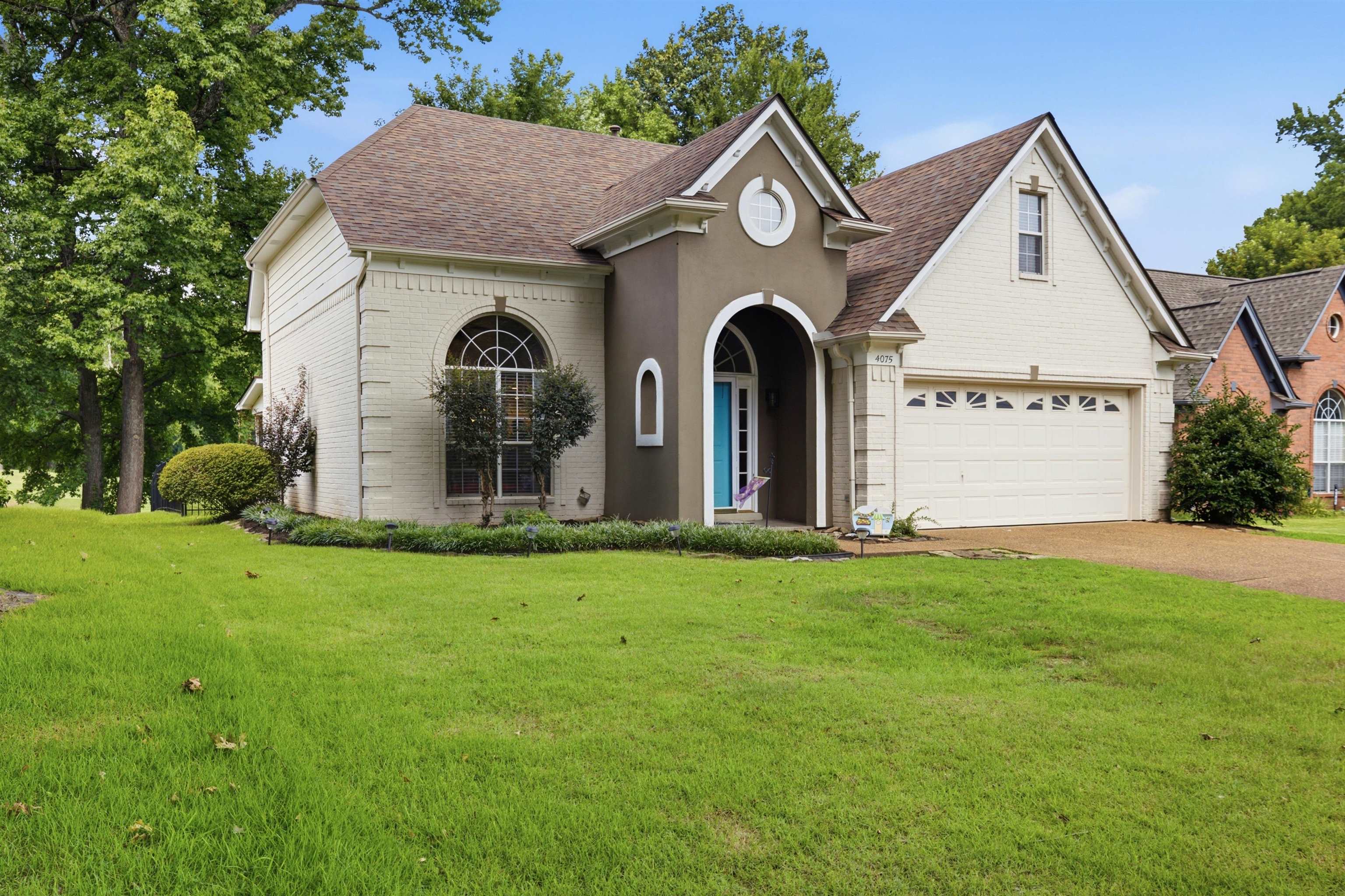 4075 FAIRWAY VIEW CIR W Property Photo 1