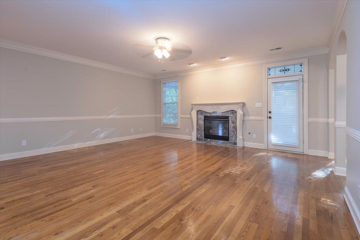 3076 Steeplegate Dr Property Photo 11