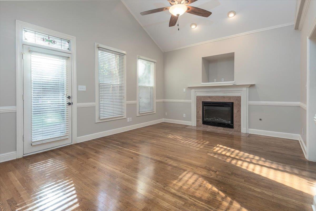 3076 Steeplegate Dr Property Photo 12