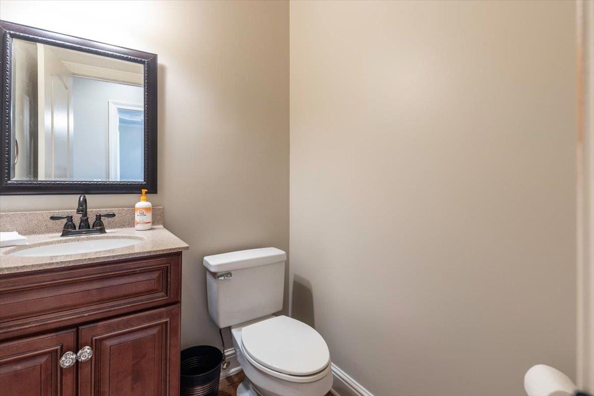 3076 Steeplegate Dr Property Photo 21