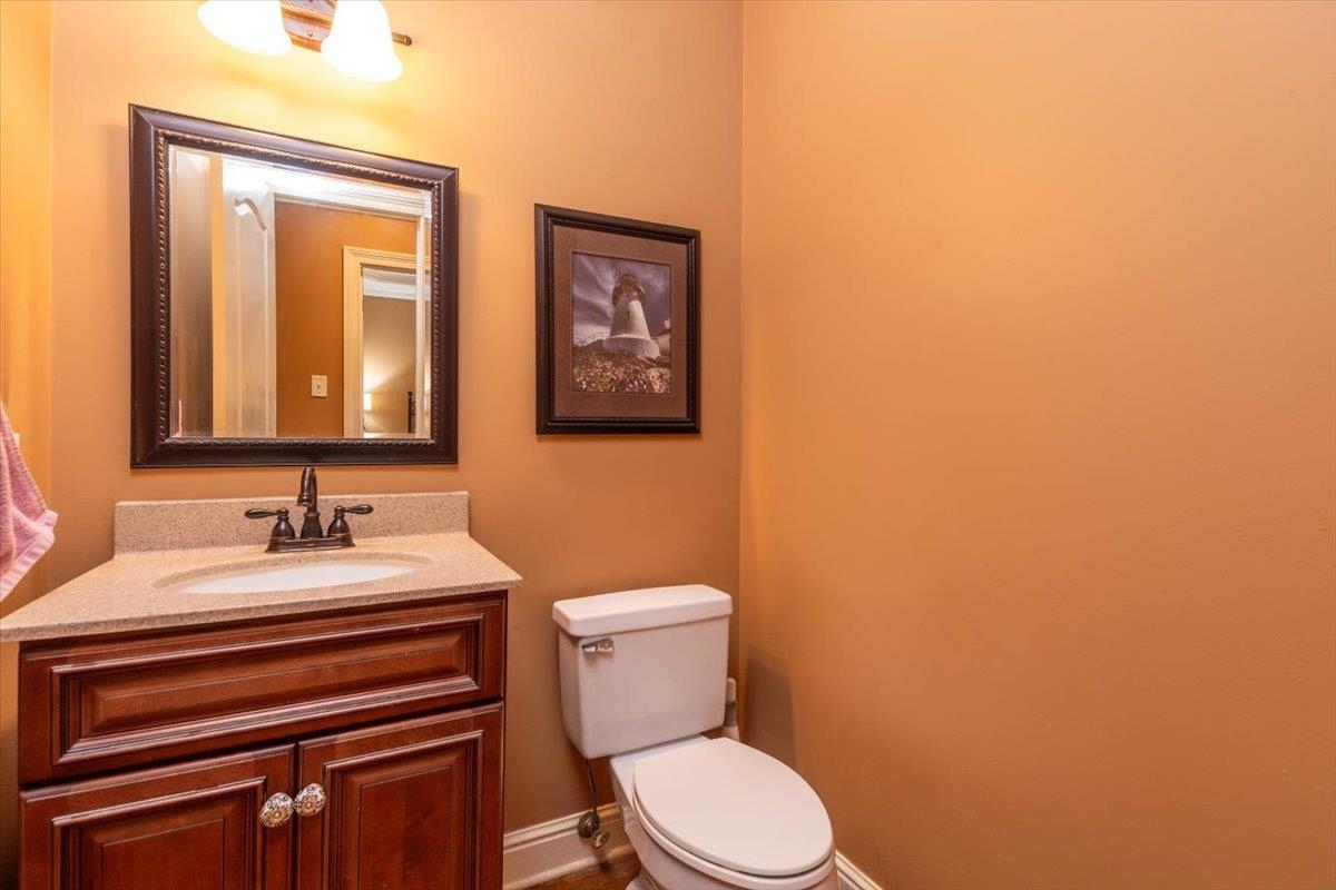 3076 Steeplegate Dr Property Photo 28