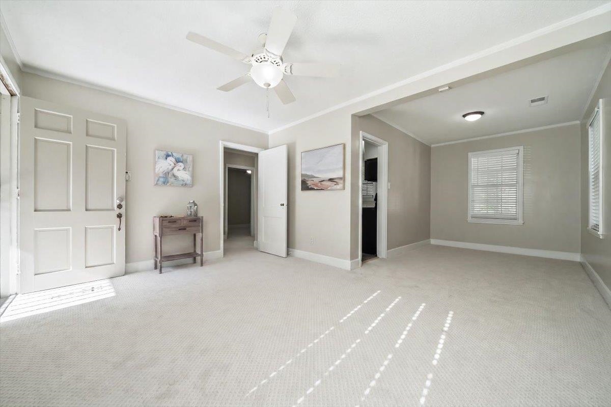 737 Buck St Property Photo 4