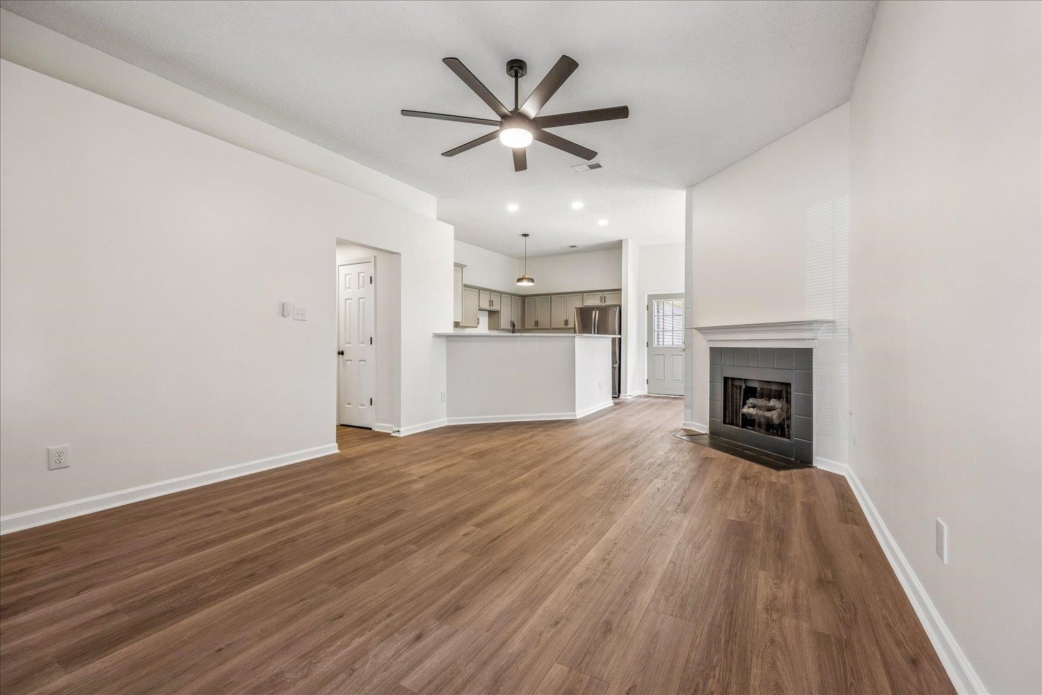9774 Misty Bay Cv Property Photo 3