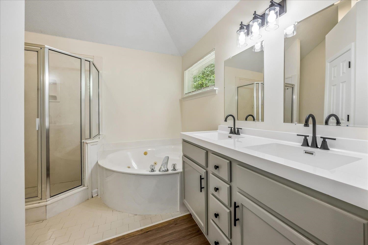 9774 Misty Bay Cv Property Photo 7