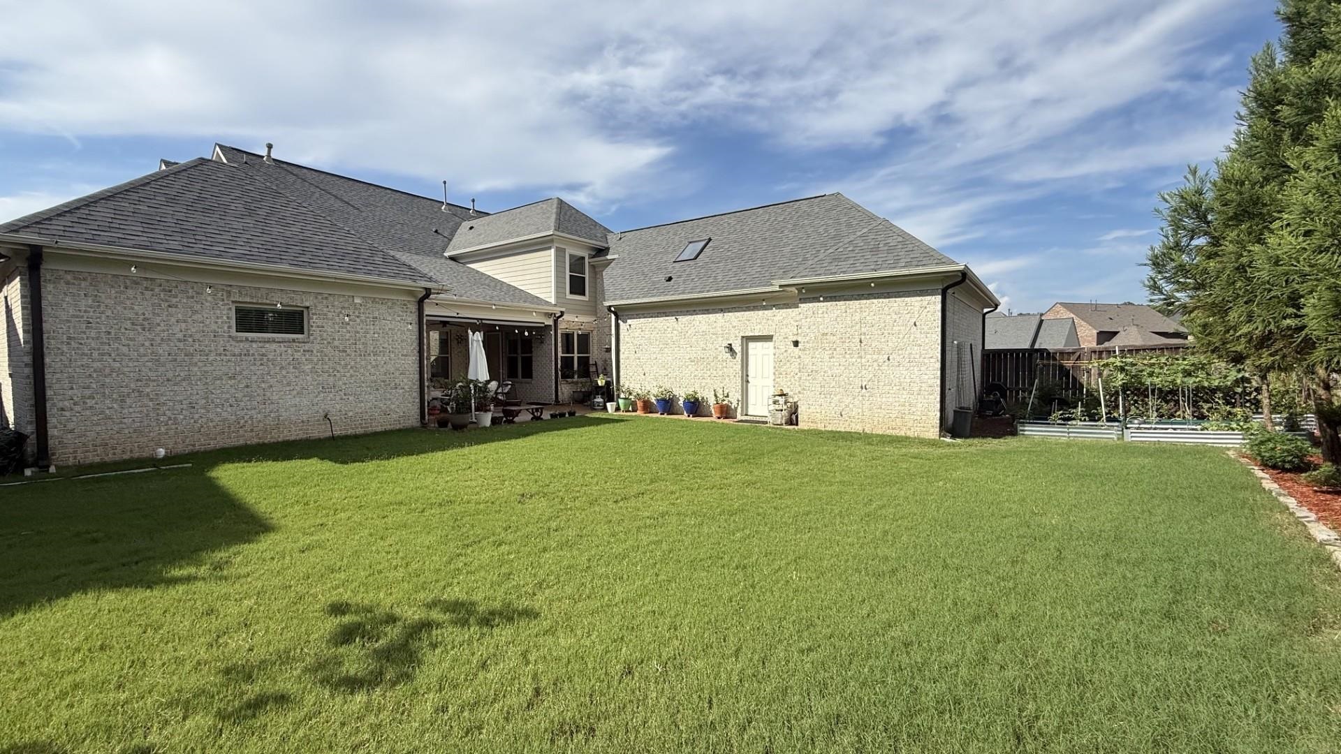 327 Belfair Cv Property Photo 16