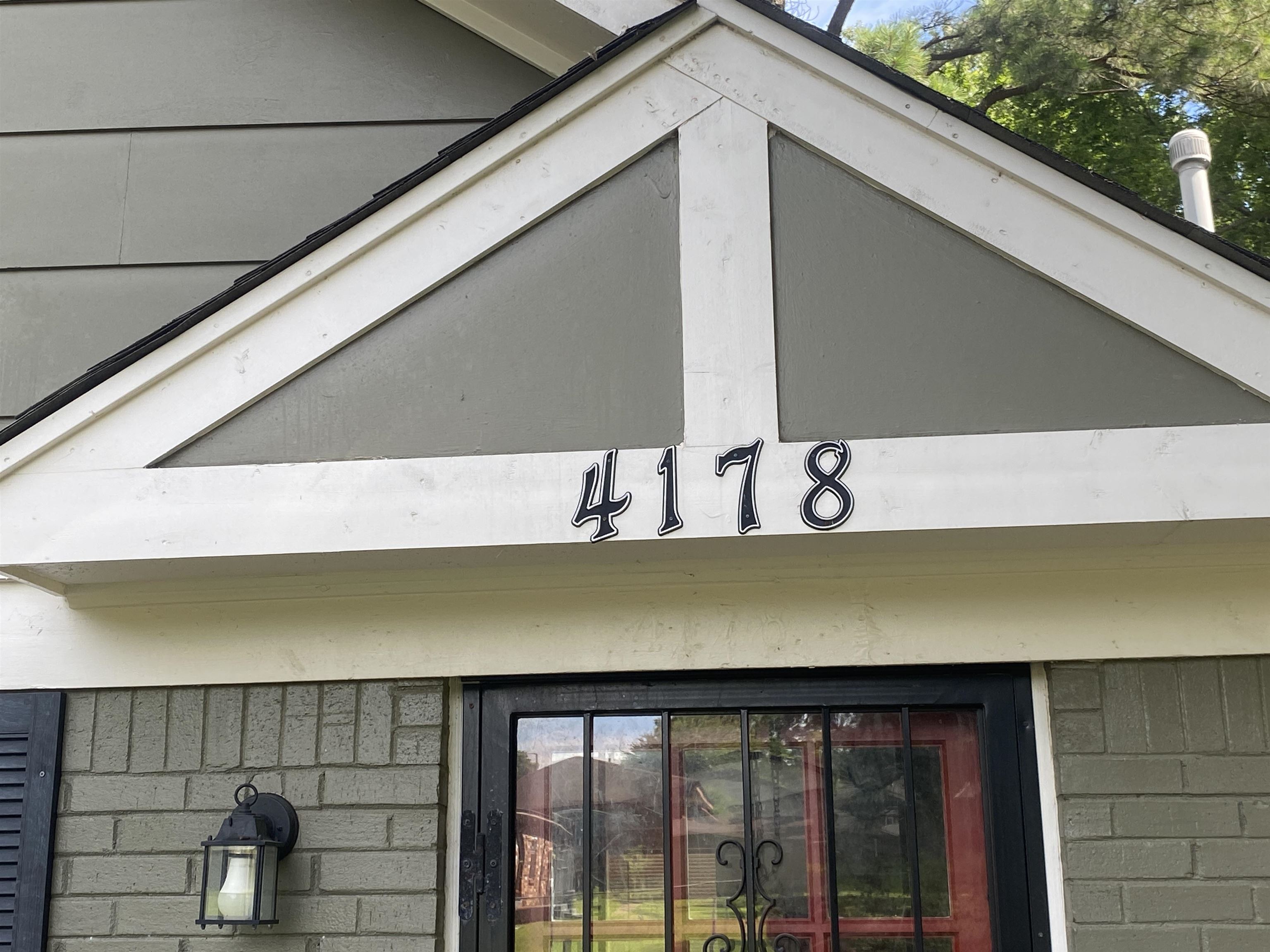 4178 Clydesdale Dr Property Photo 2