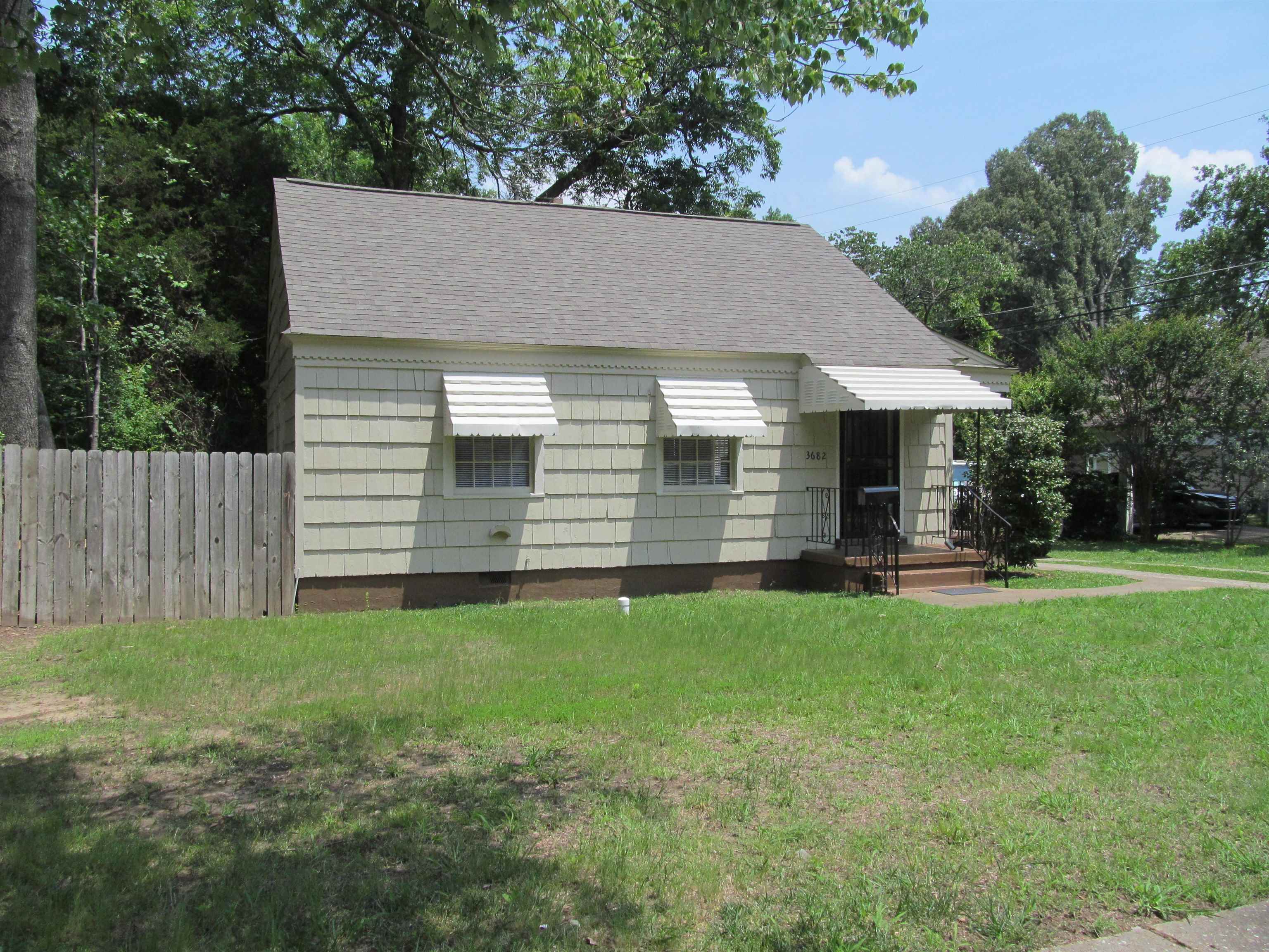 3682 Bowen Ave Property Photo 2
