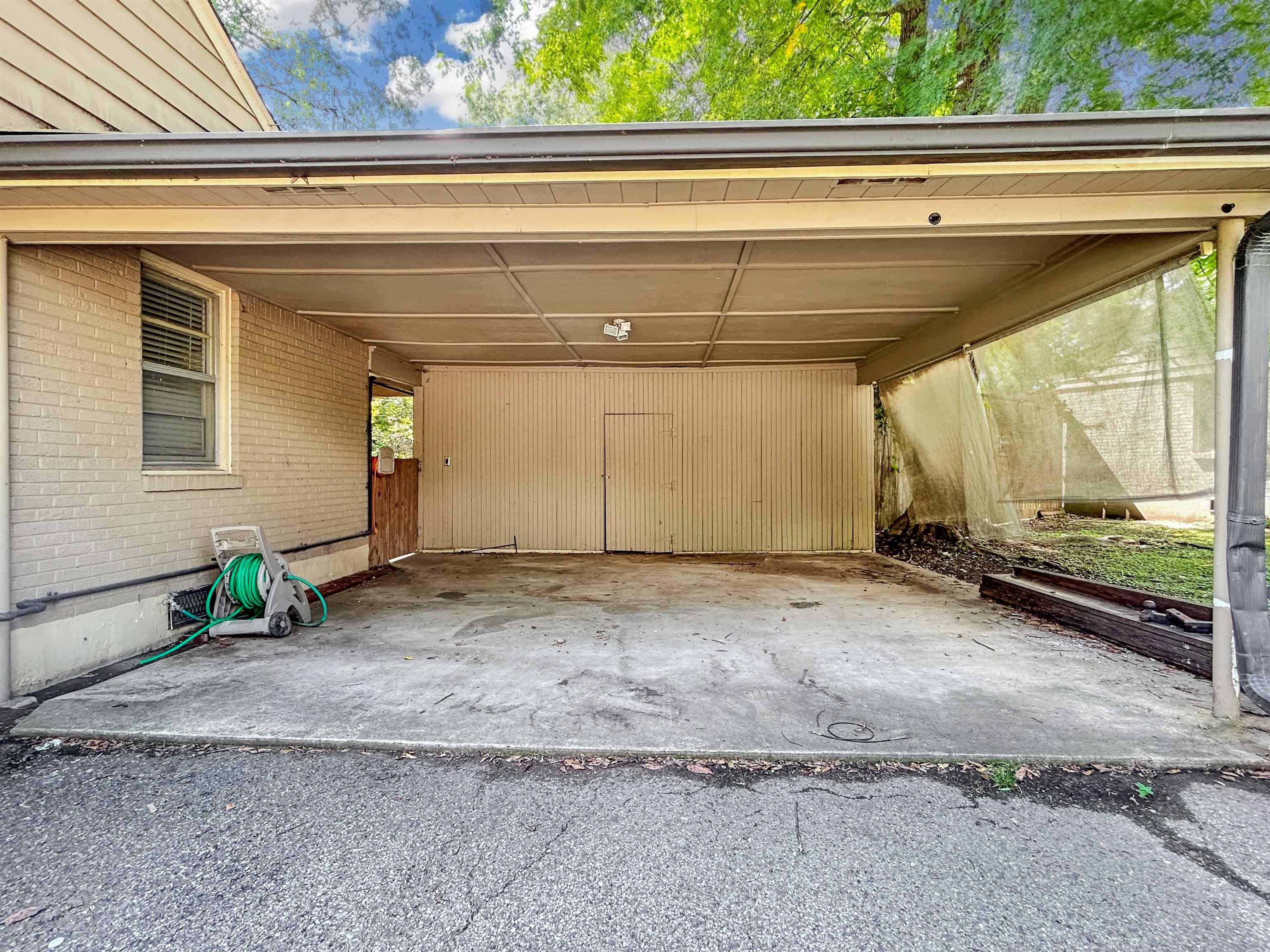 813 Moss Rd Property Photo 15