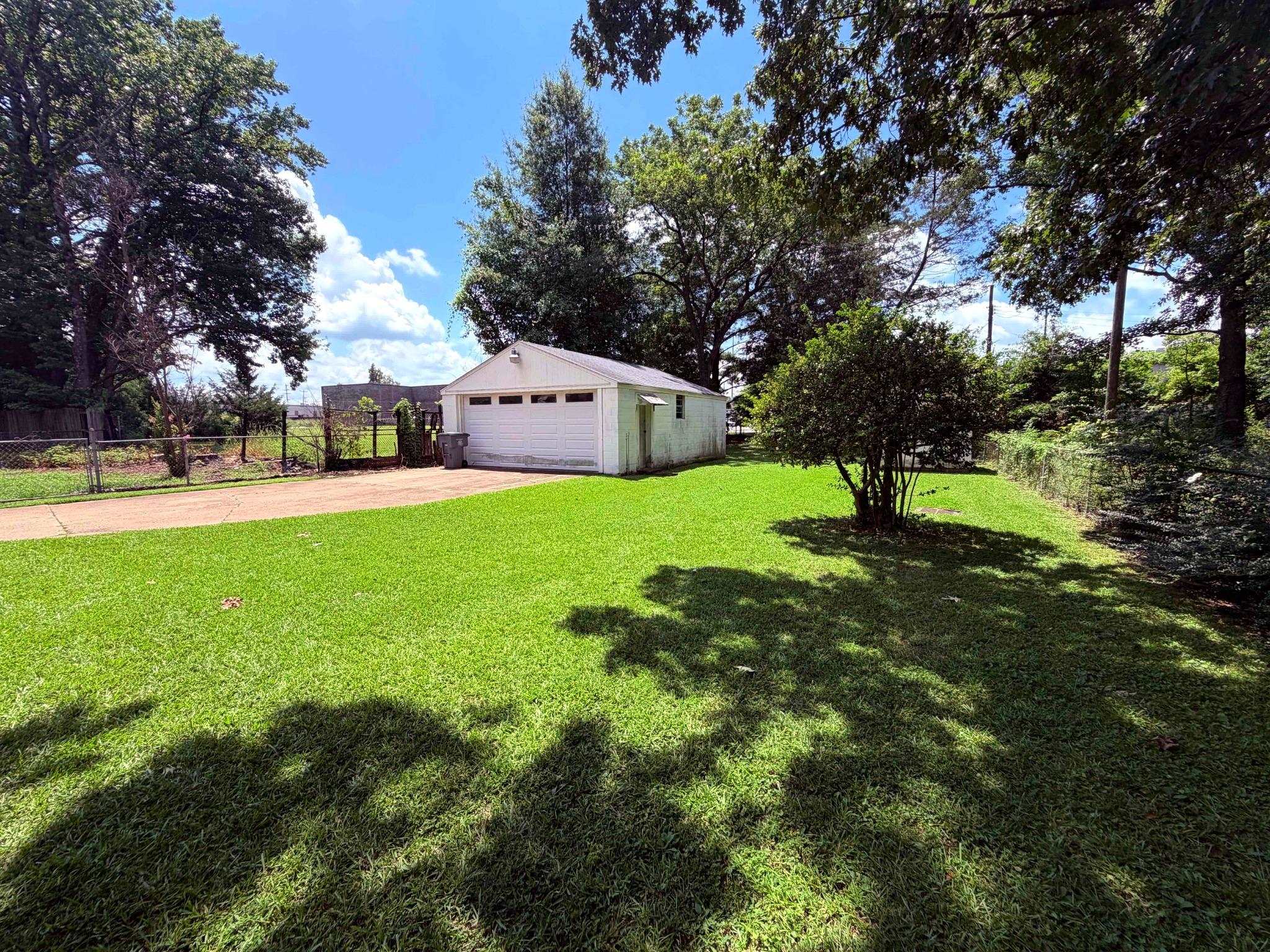 4699 Tutwiler Ave Property Photo 2