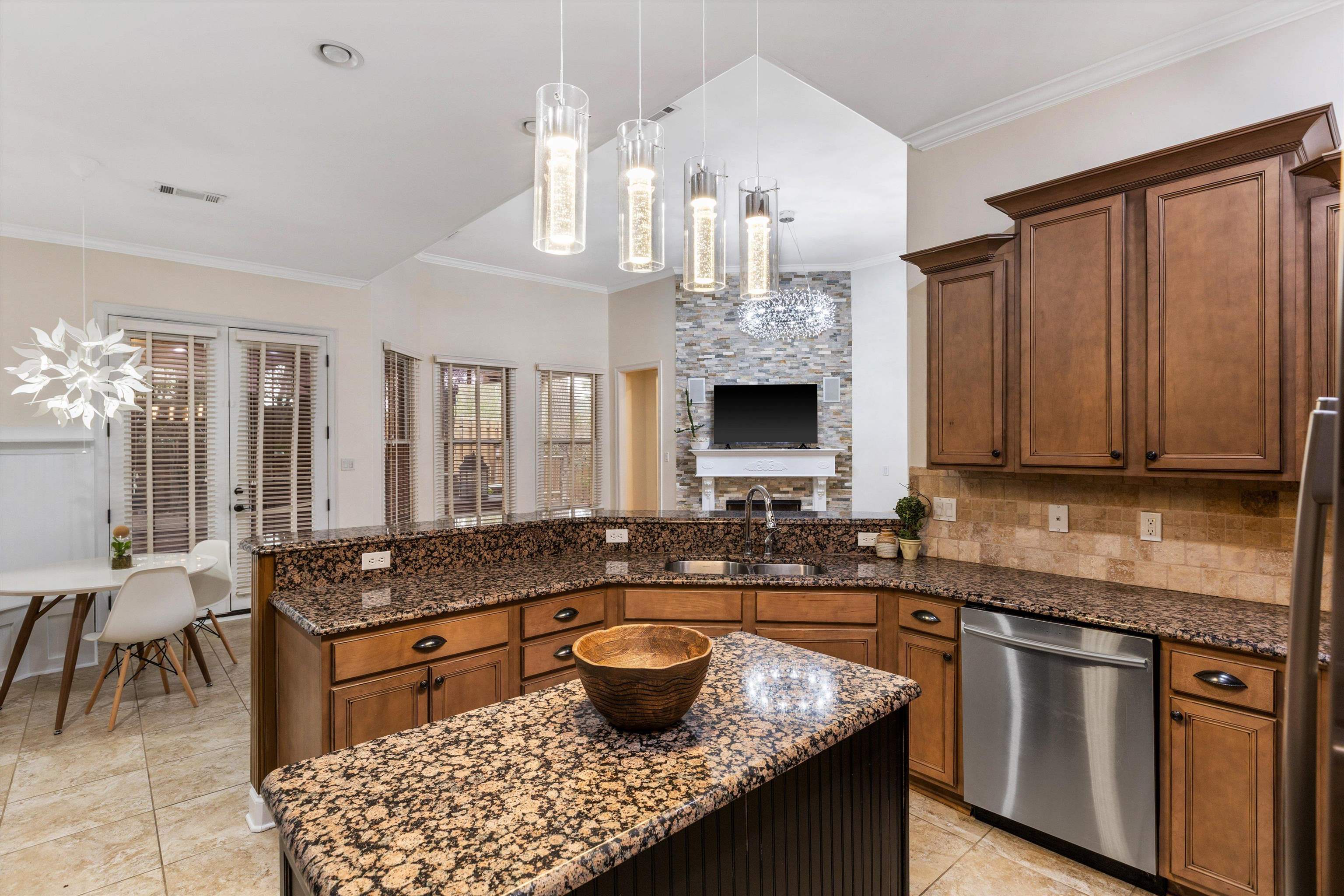 1555 Lawton Trl Property Photo 8