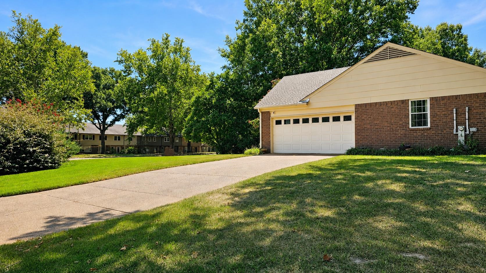 1737 Kimbrough Rd Property Photo 5