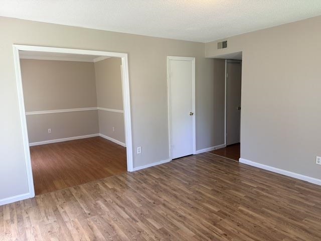 5400 Sputnik Dr Property Photo 5