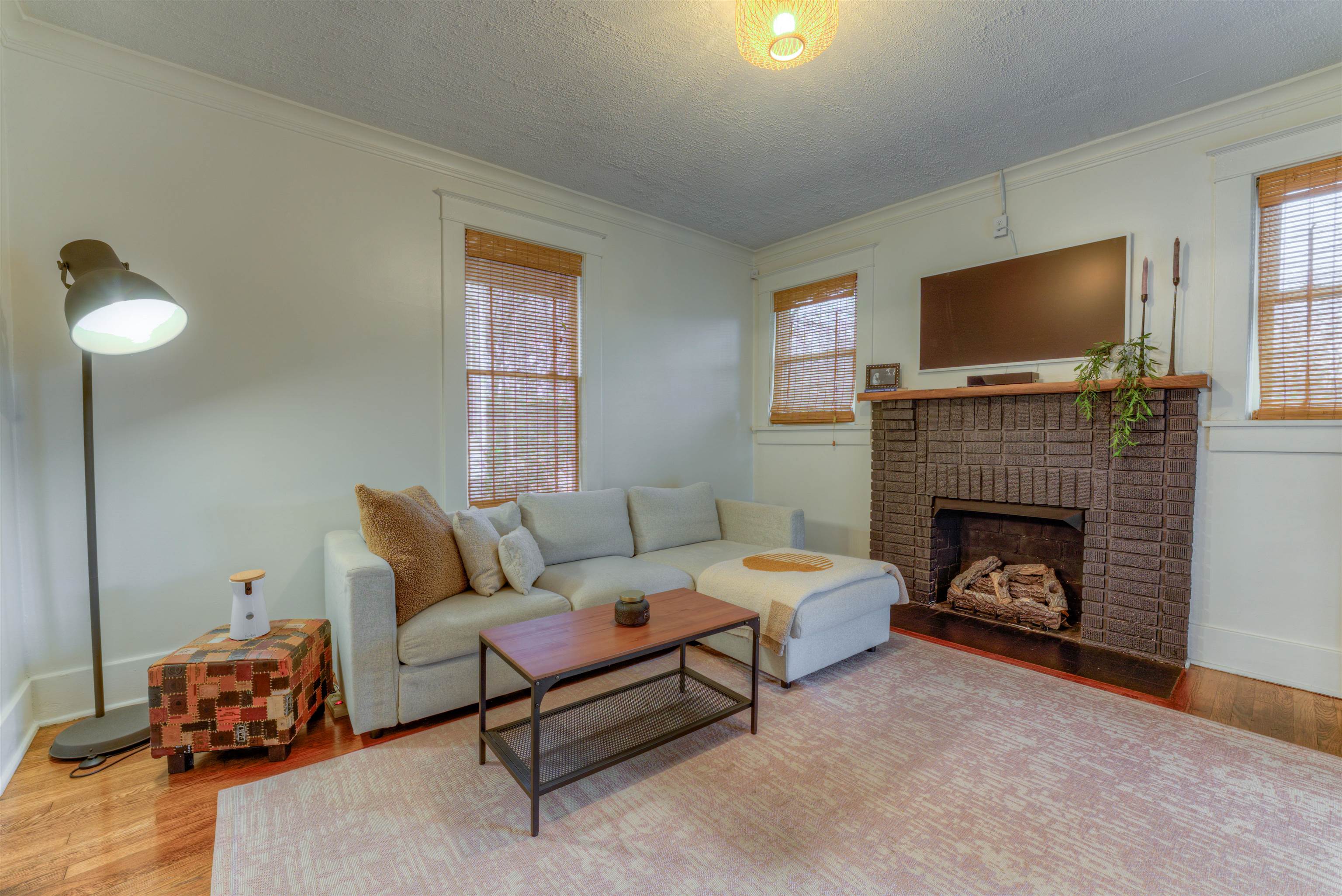 767 N Barksdale St Property Photo 4