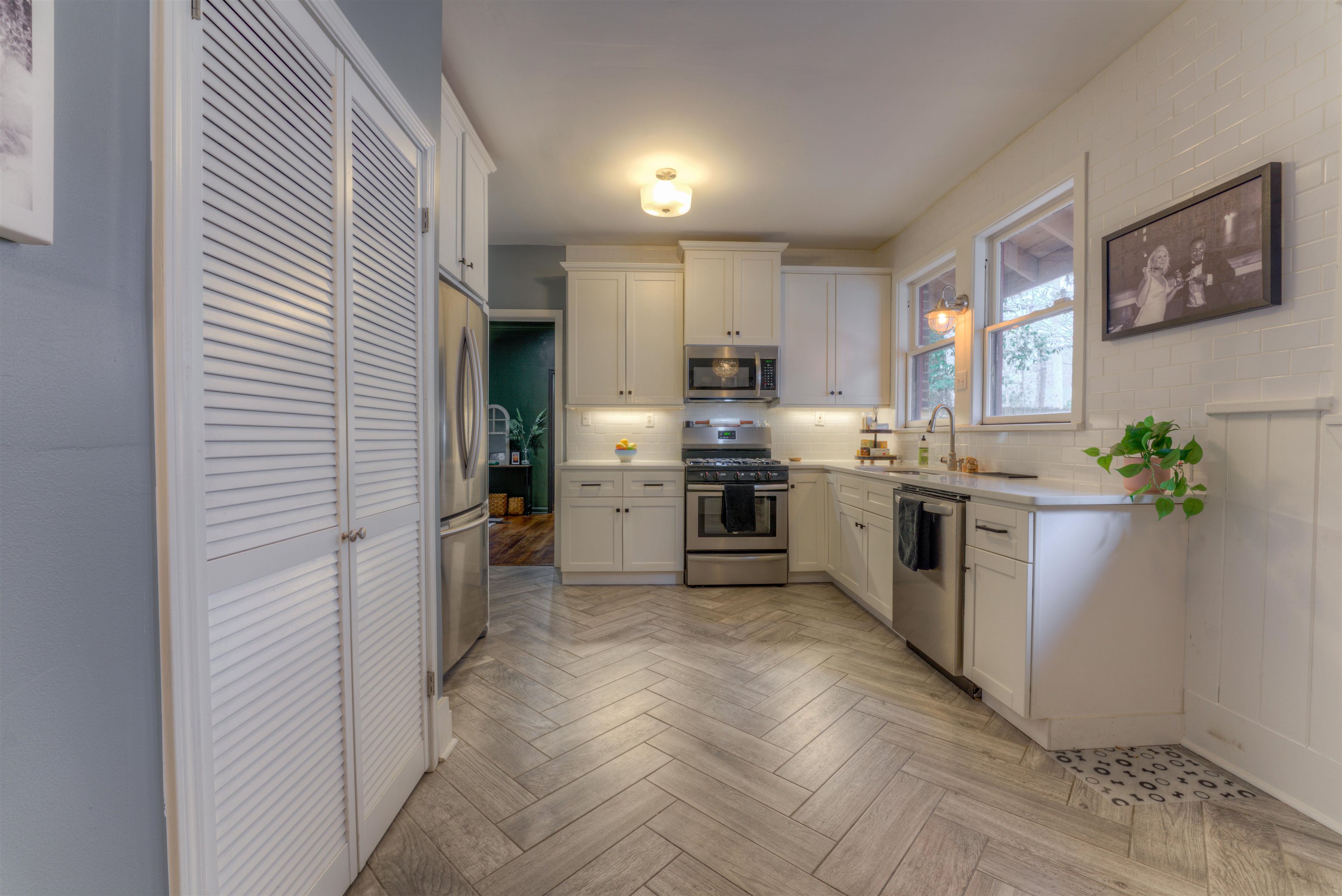 767 N Barksdale St Property Photo 10