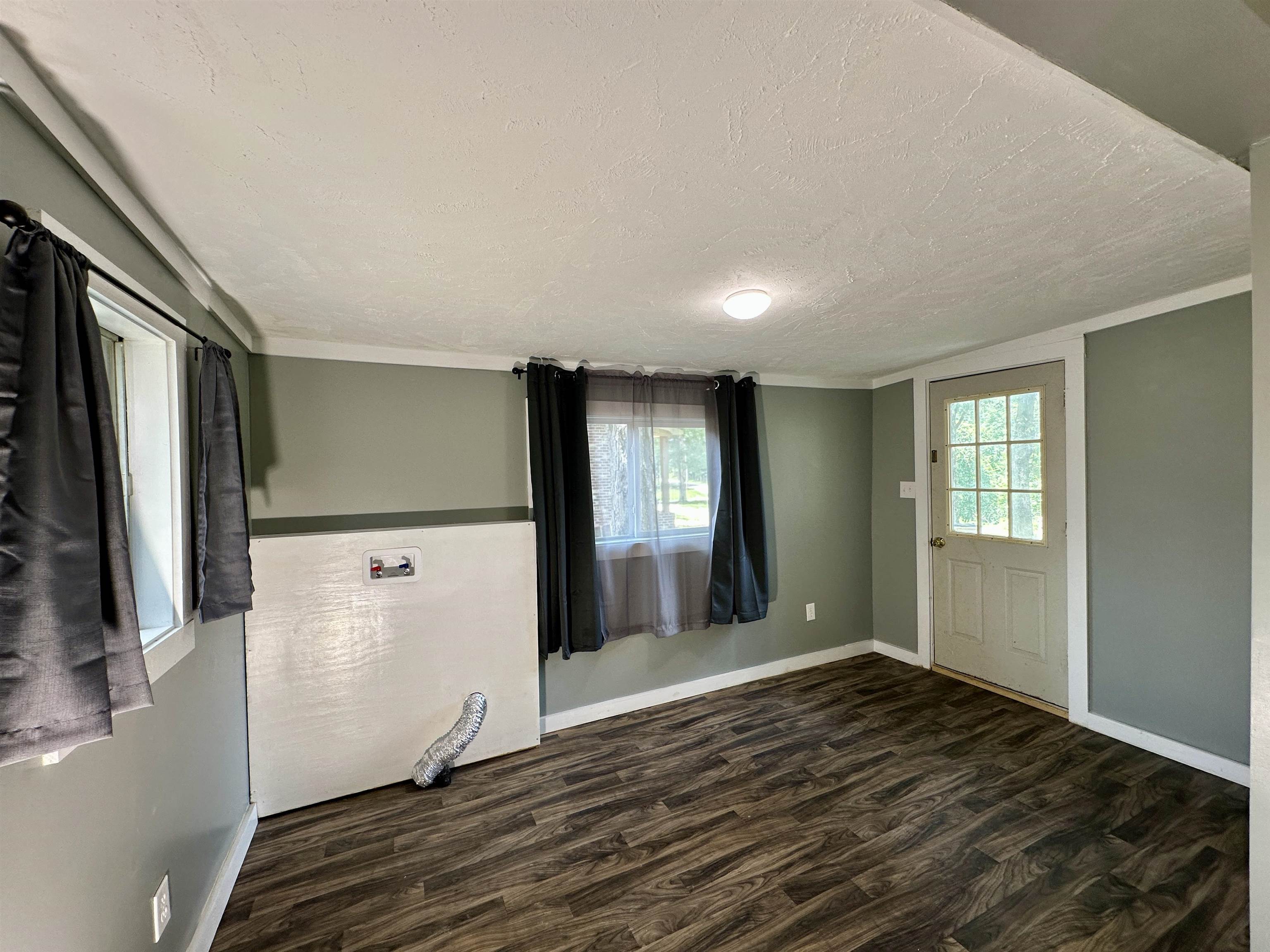2505 Pittman Rd Property Photo 9