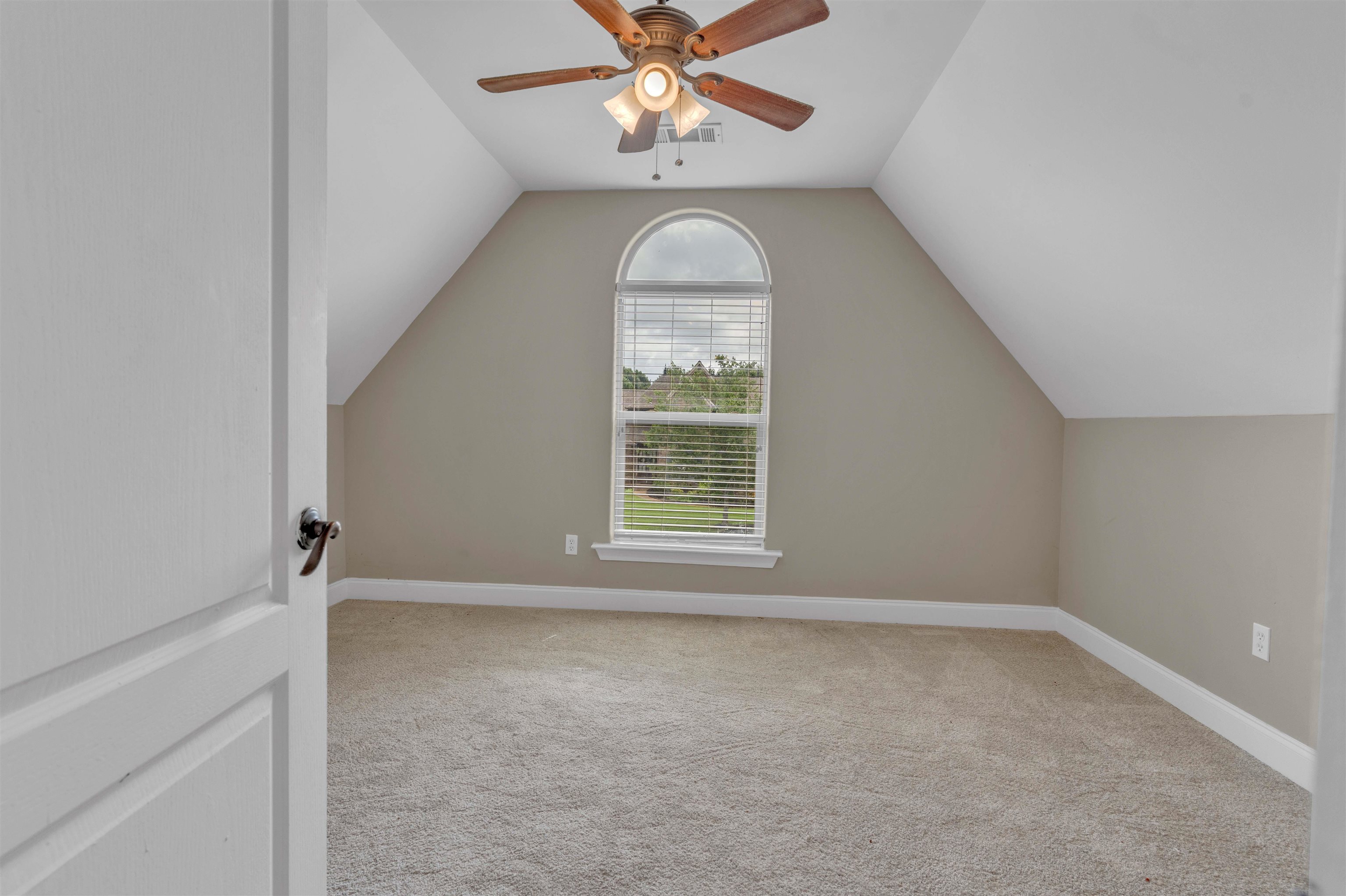 10 Whispering Tao Cv Property Photo 30