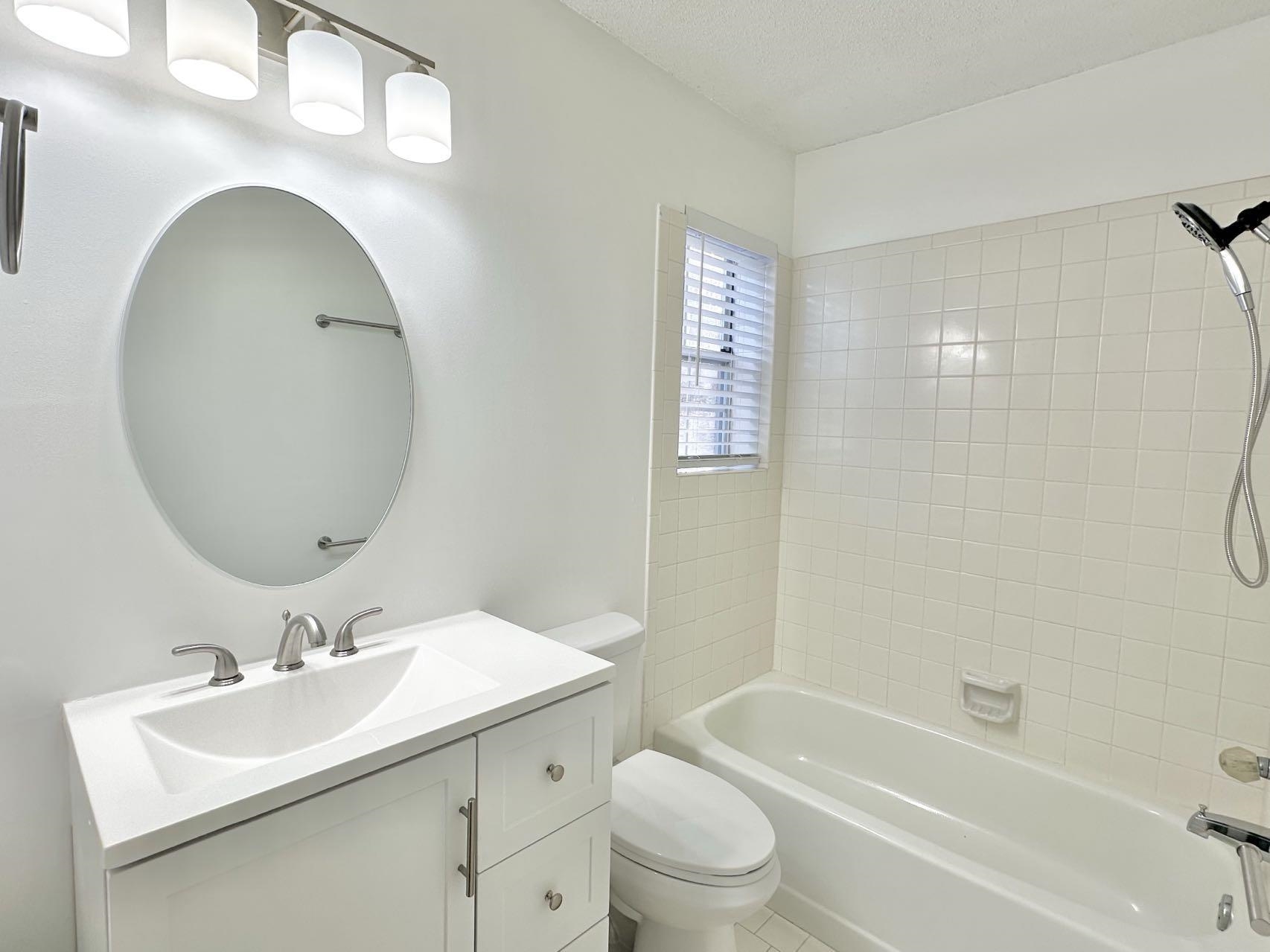 5445 Pine Oak Ln Property Photo 6