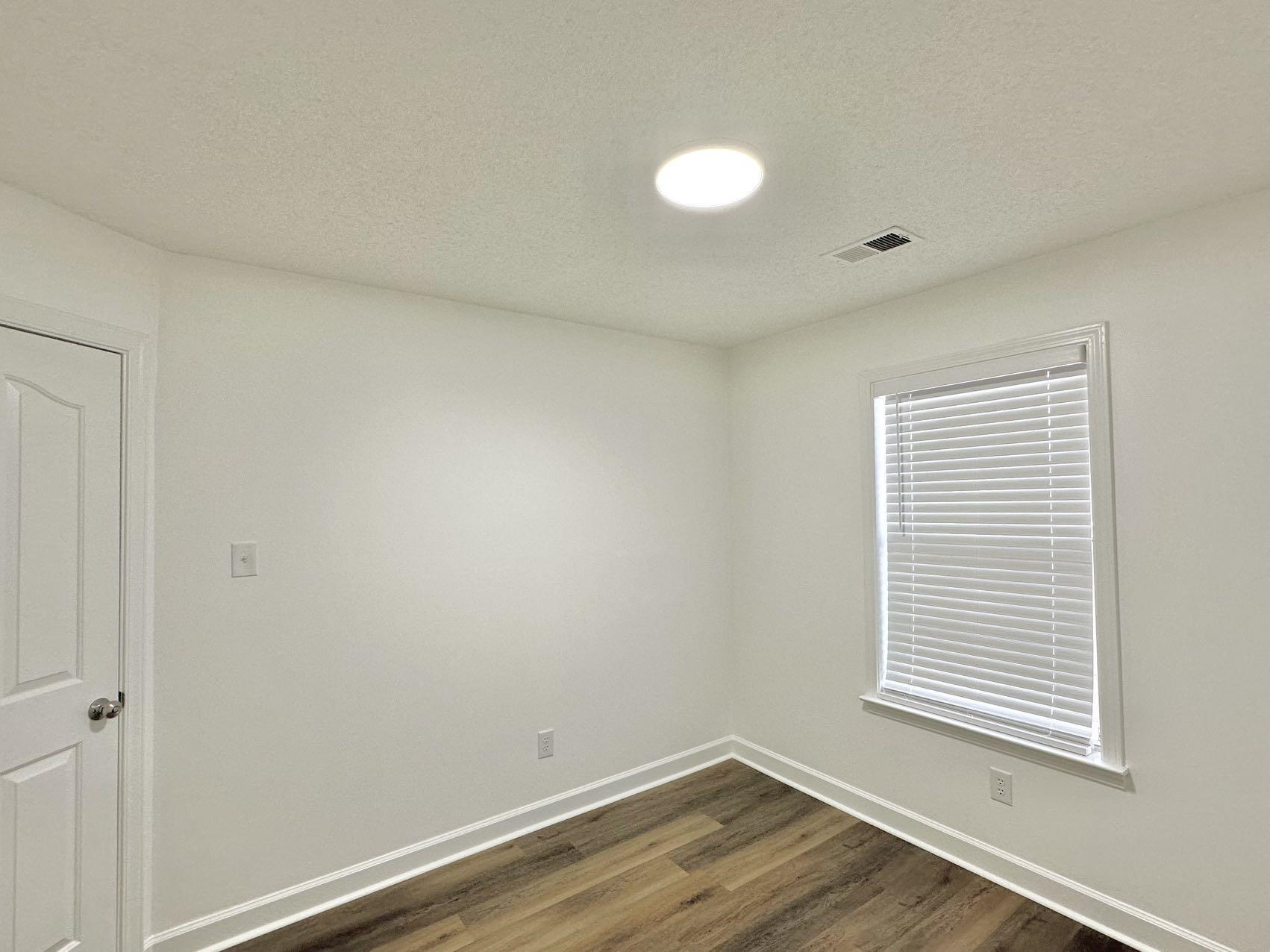 5445 Pine Oak Ln Property Photo 7