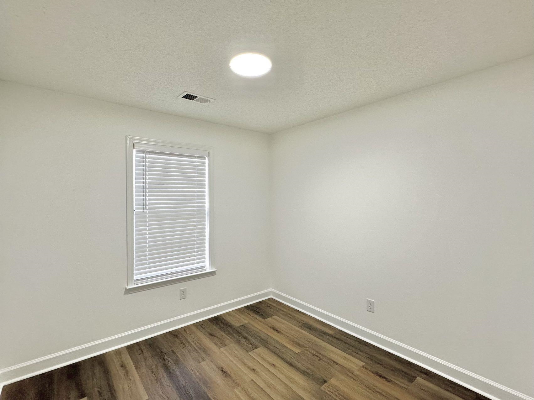 5445 Pine Oak Ln Property Photo 8