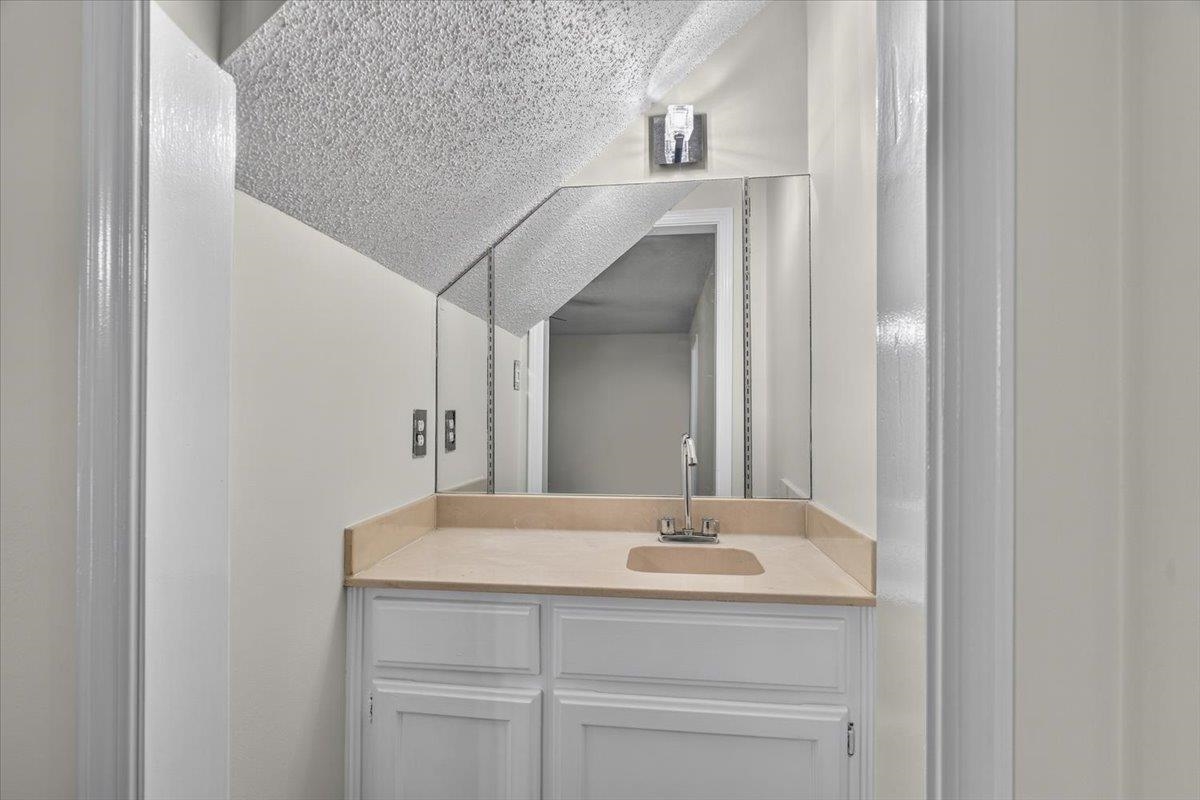 2254 Mangum Dr Property Photo 8