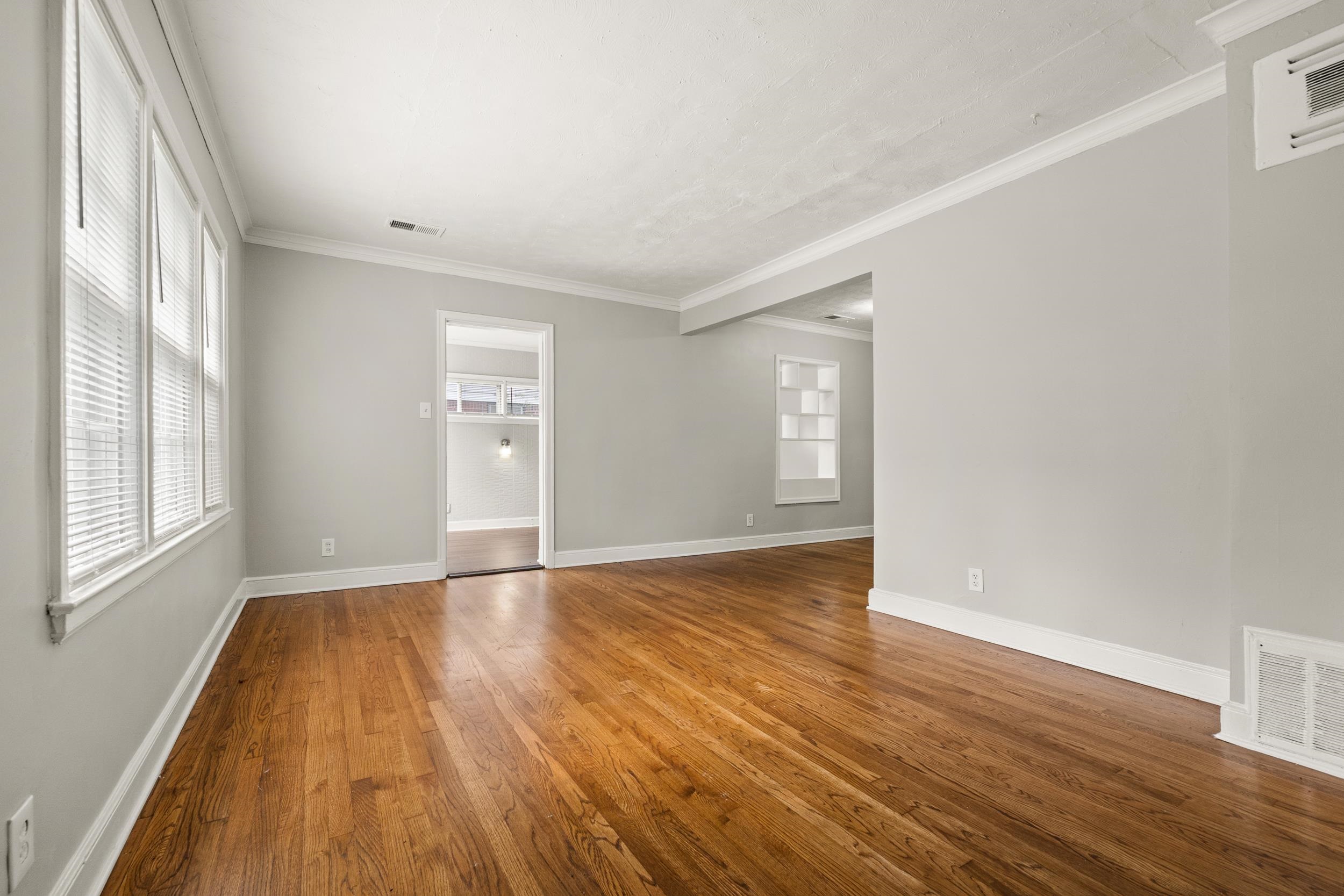 1156 Brower St Property Photo 3