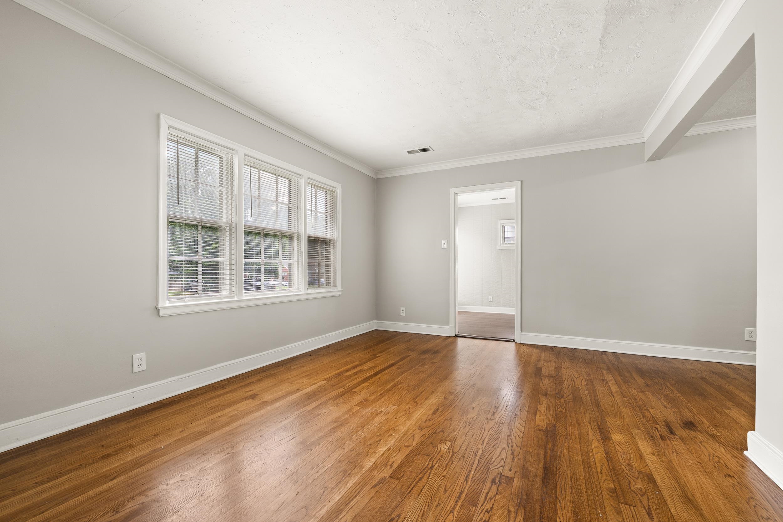 1156 Brower St Property Photo 7