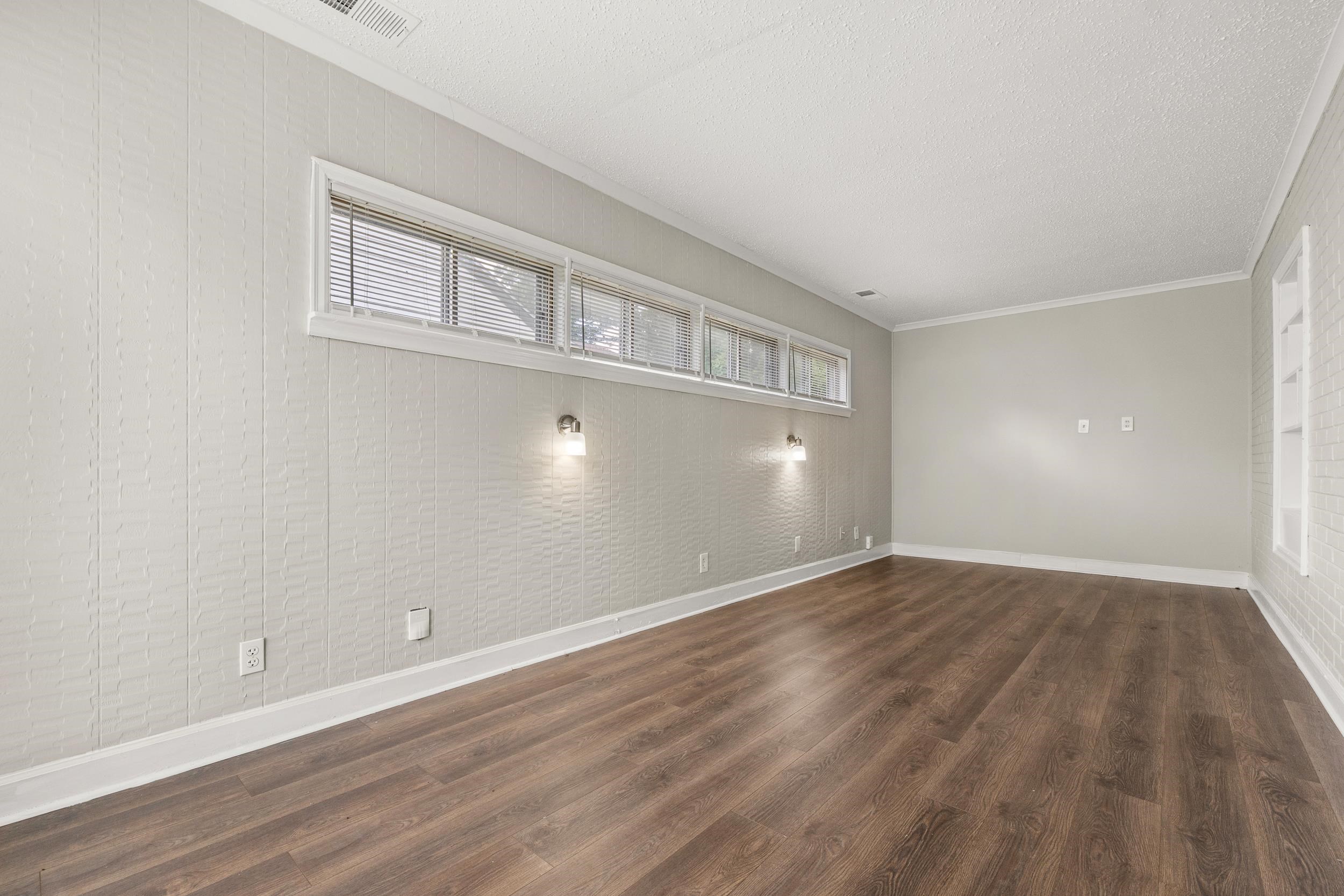 1156 Brower St Property Photo 8