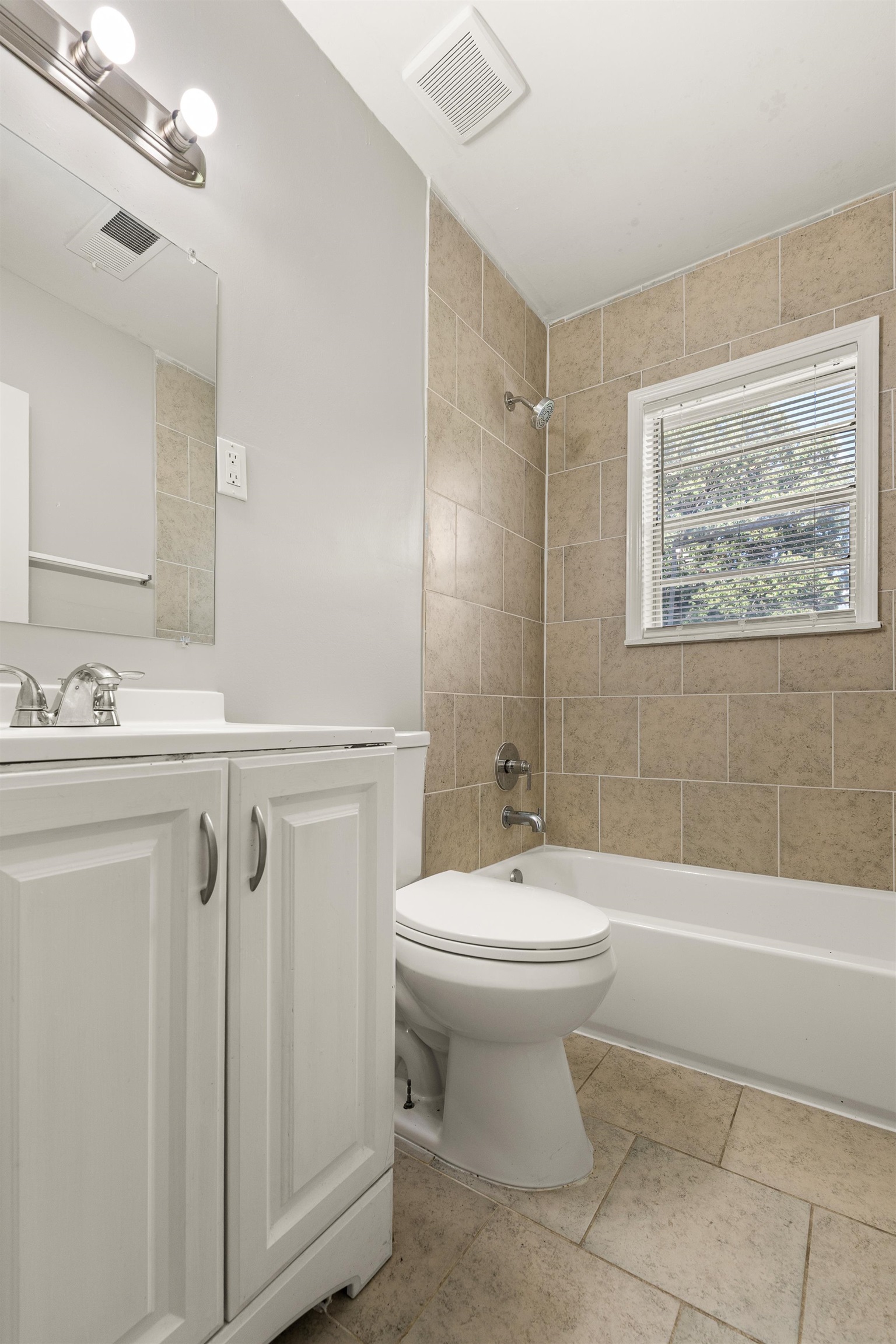 1156 Brower St Property Photo 21